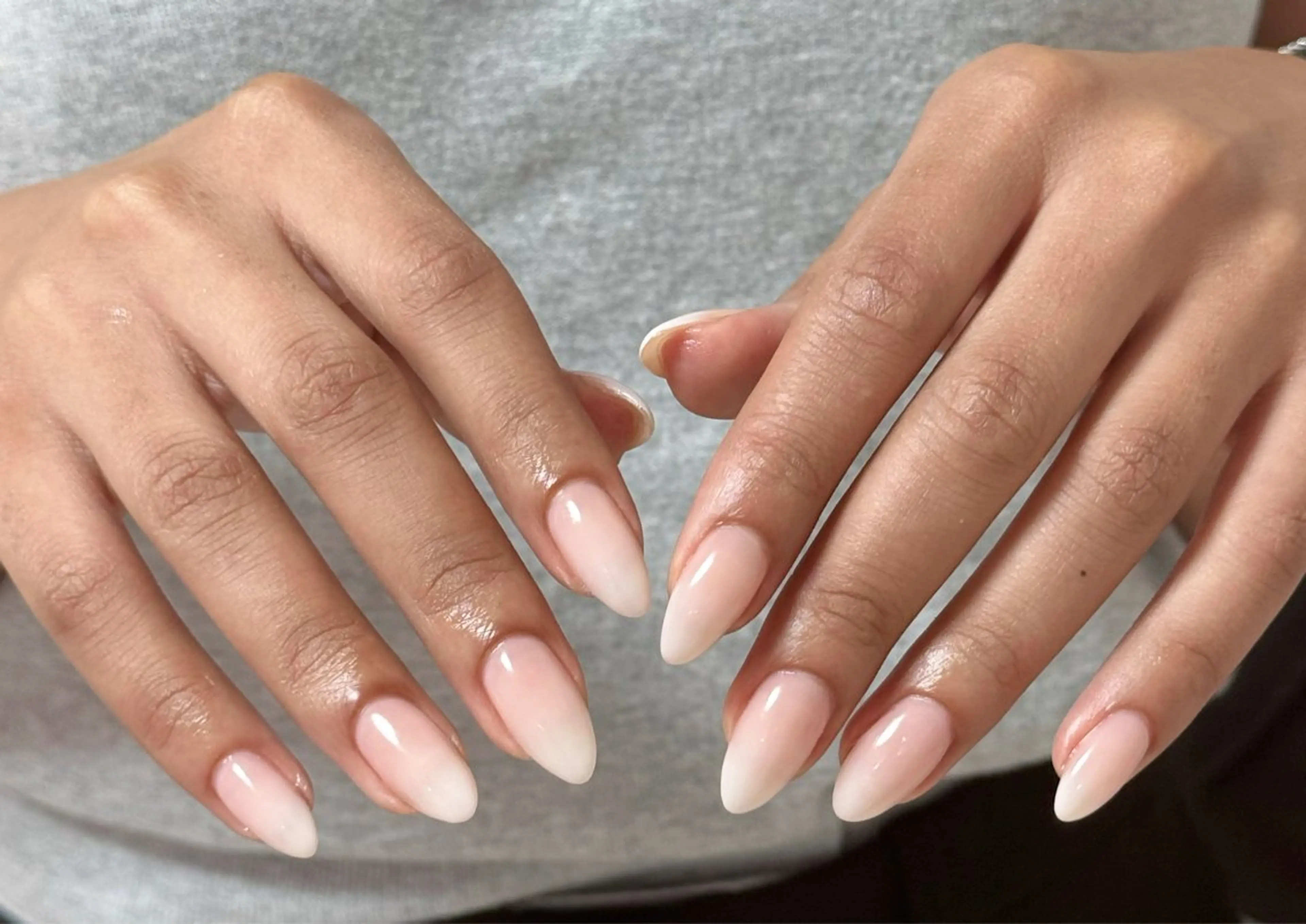 ネイル アートネイル オーロラネイル チークネイル フレンチネイル ガラスフレンチ ハンドネイル 🎀🎀YooLi Nail Salonのネイルデザイン