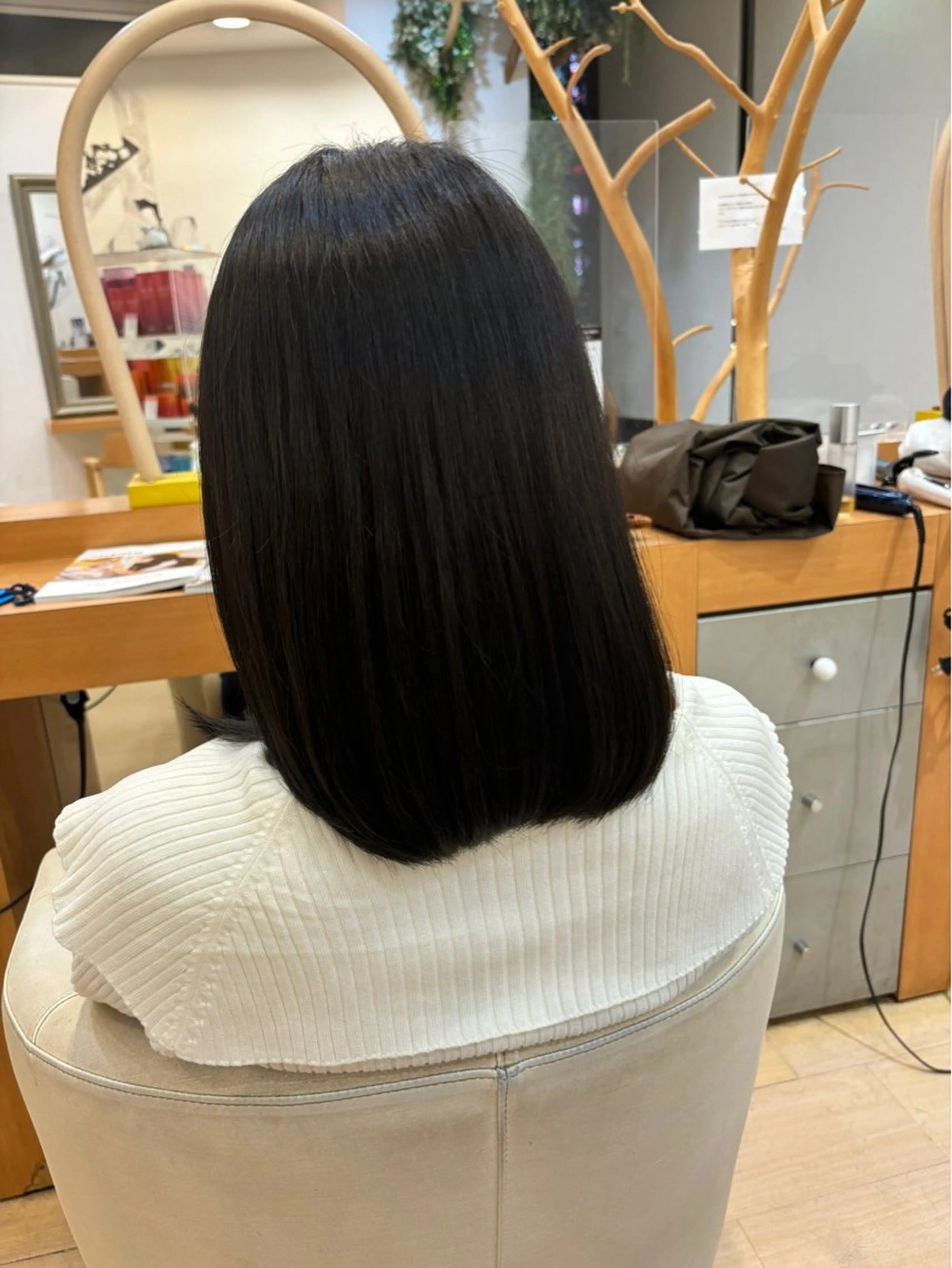 ミディアム カラー ESQUISSE 堀合 駿輔のヘアスタイル