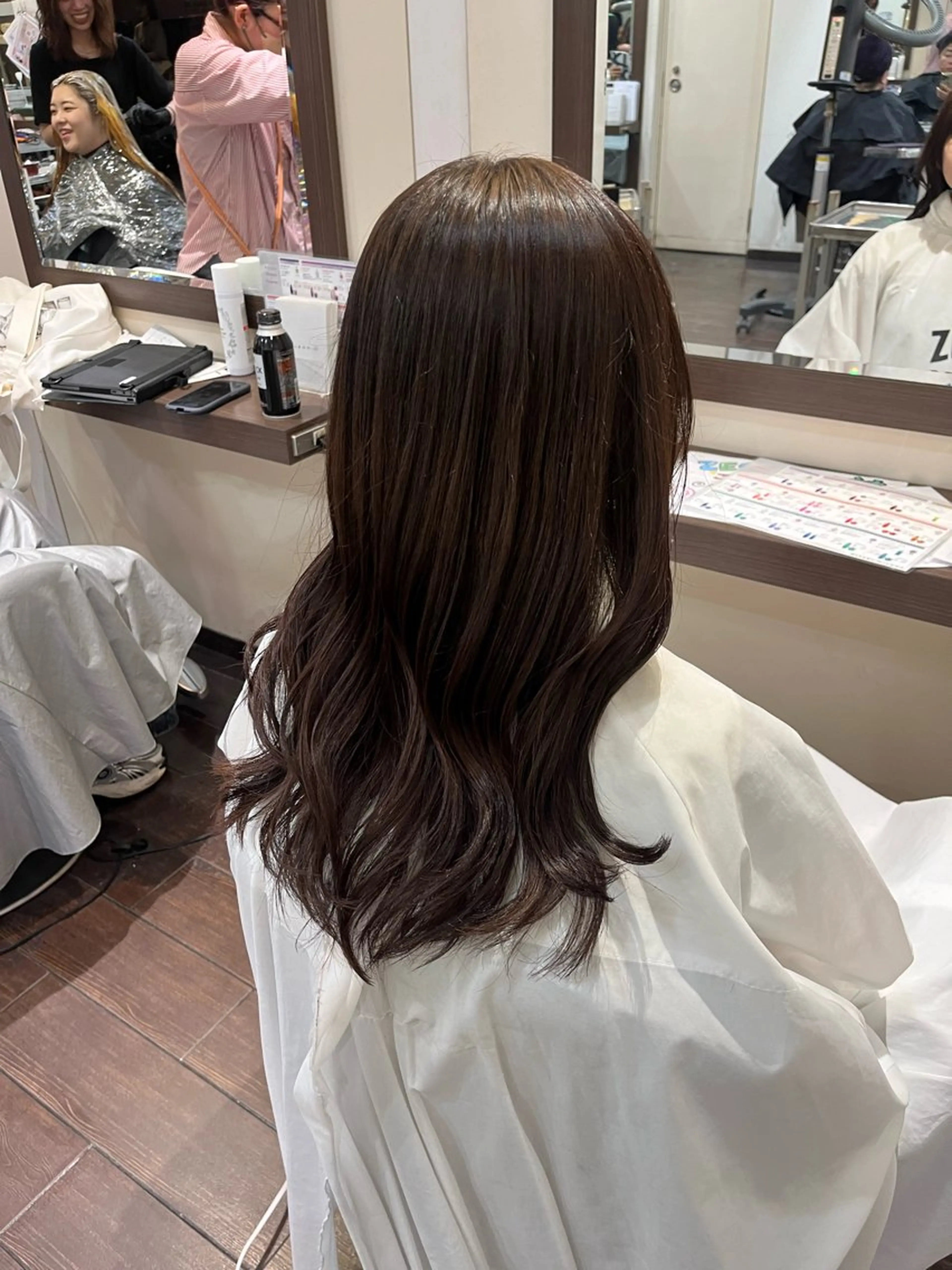 セミロング ヘアカラー 酸性ストレート 🤍🎀honokaのヘアスタイル