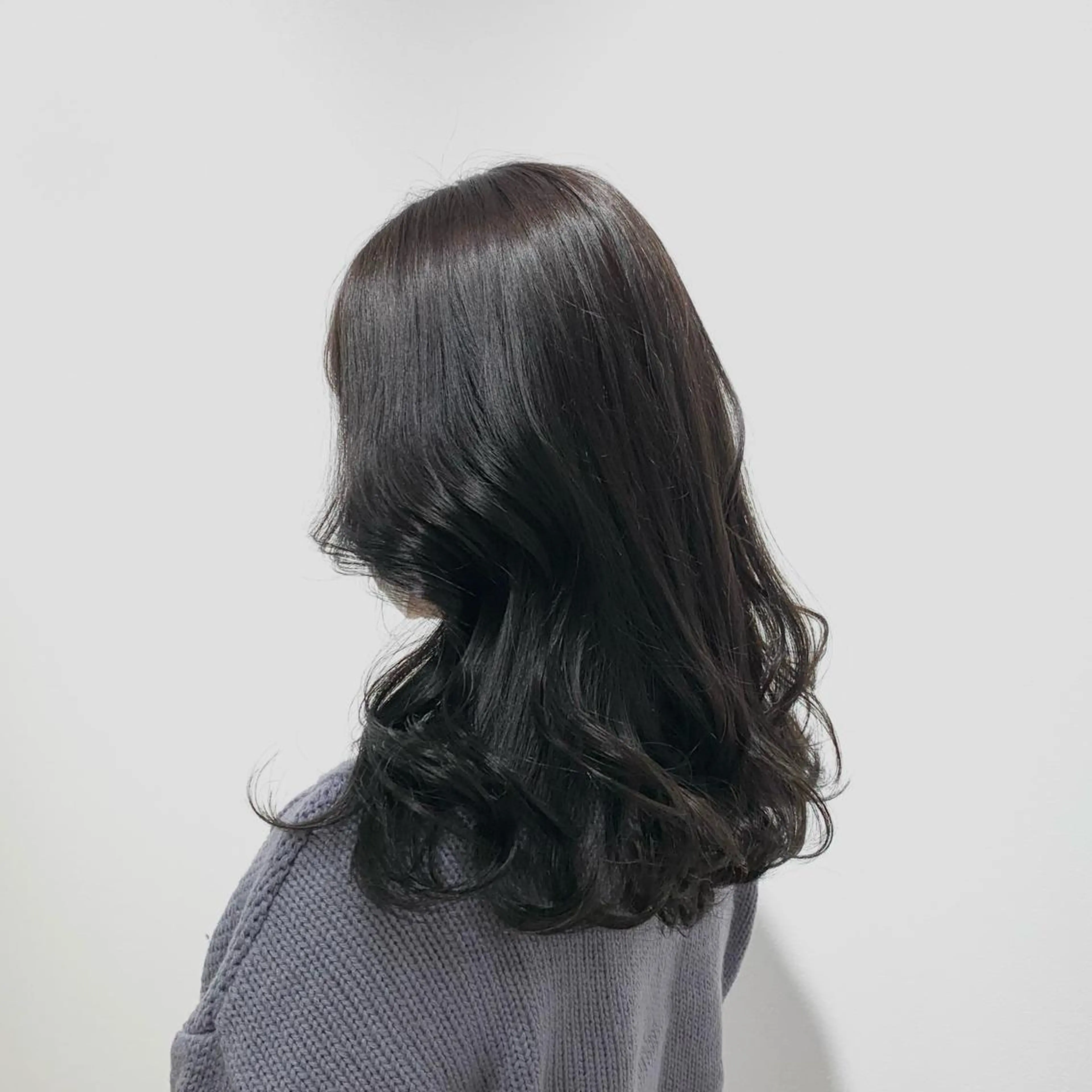 セミロング カラー メンズ キヨミ 韓国レイヤーカットのヘアスタイル