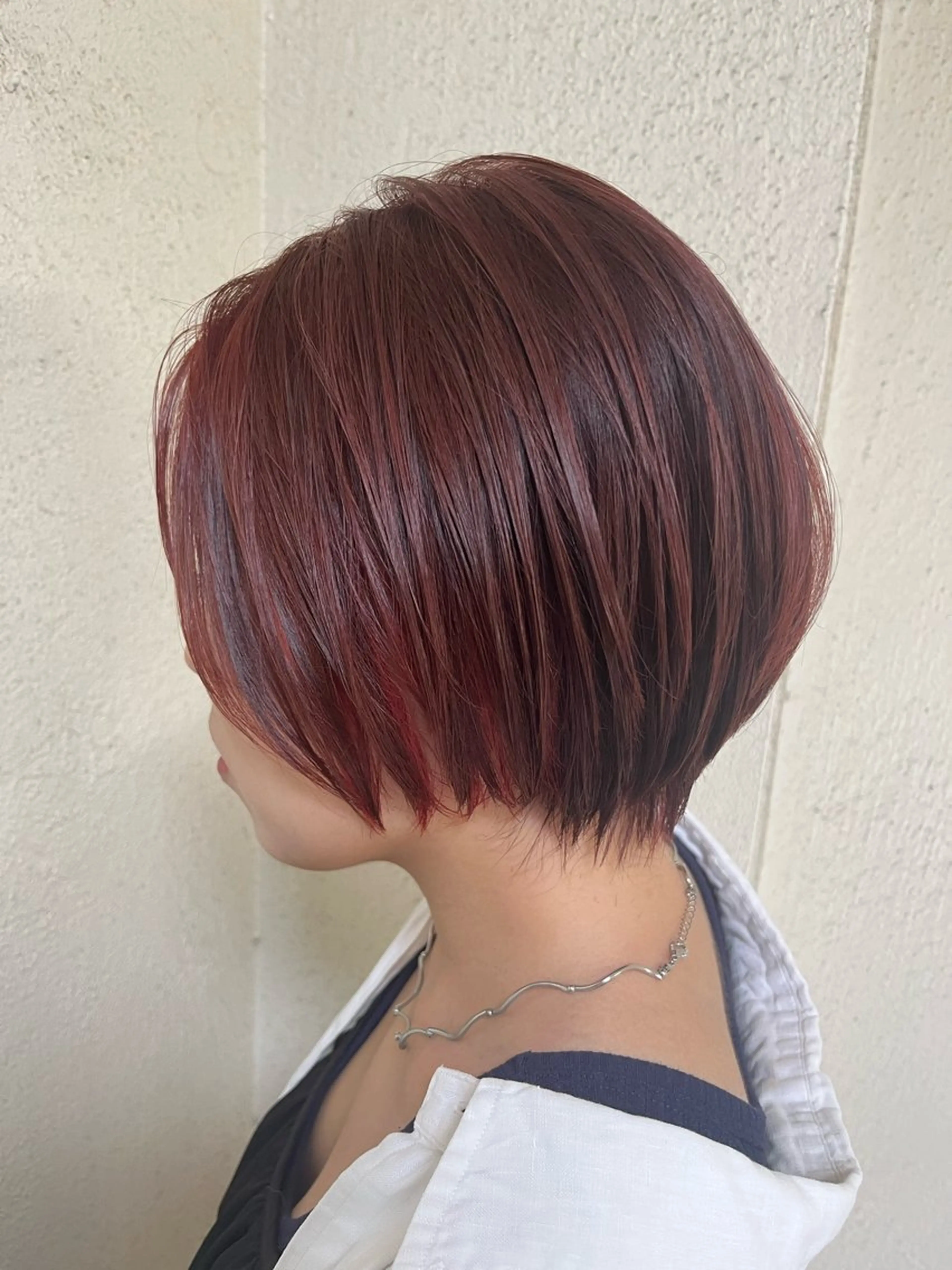 ショート ショートヘア ハイライト✖️ 暗髪🤎Nahoのヘアスタイル