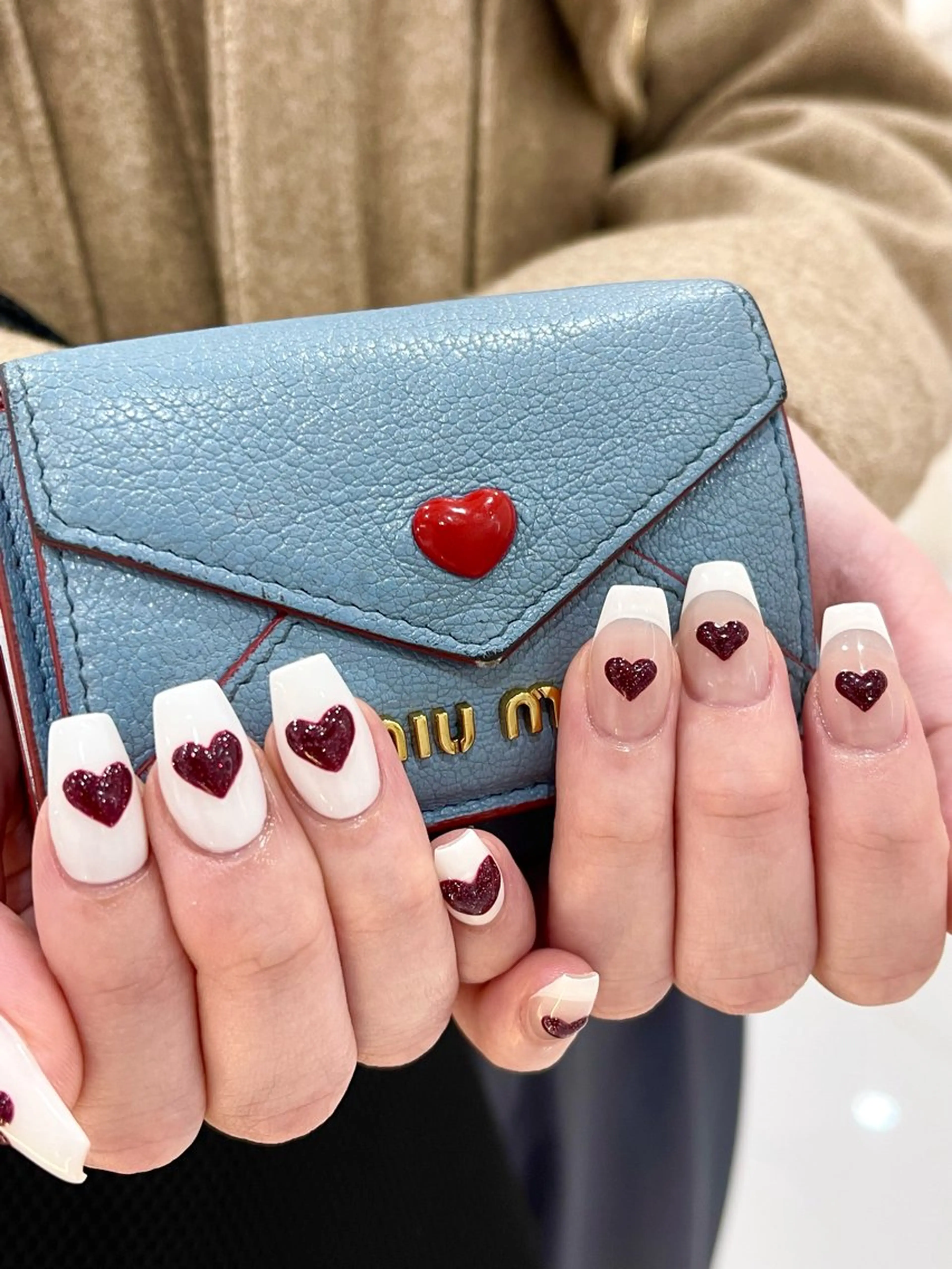 ネイル 韓国ネイル ネイルチップ ワンホンネイル 冬ネイル クリスマス ハンドネイル FLY Nail Salonのネイルデザイン