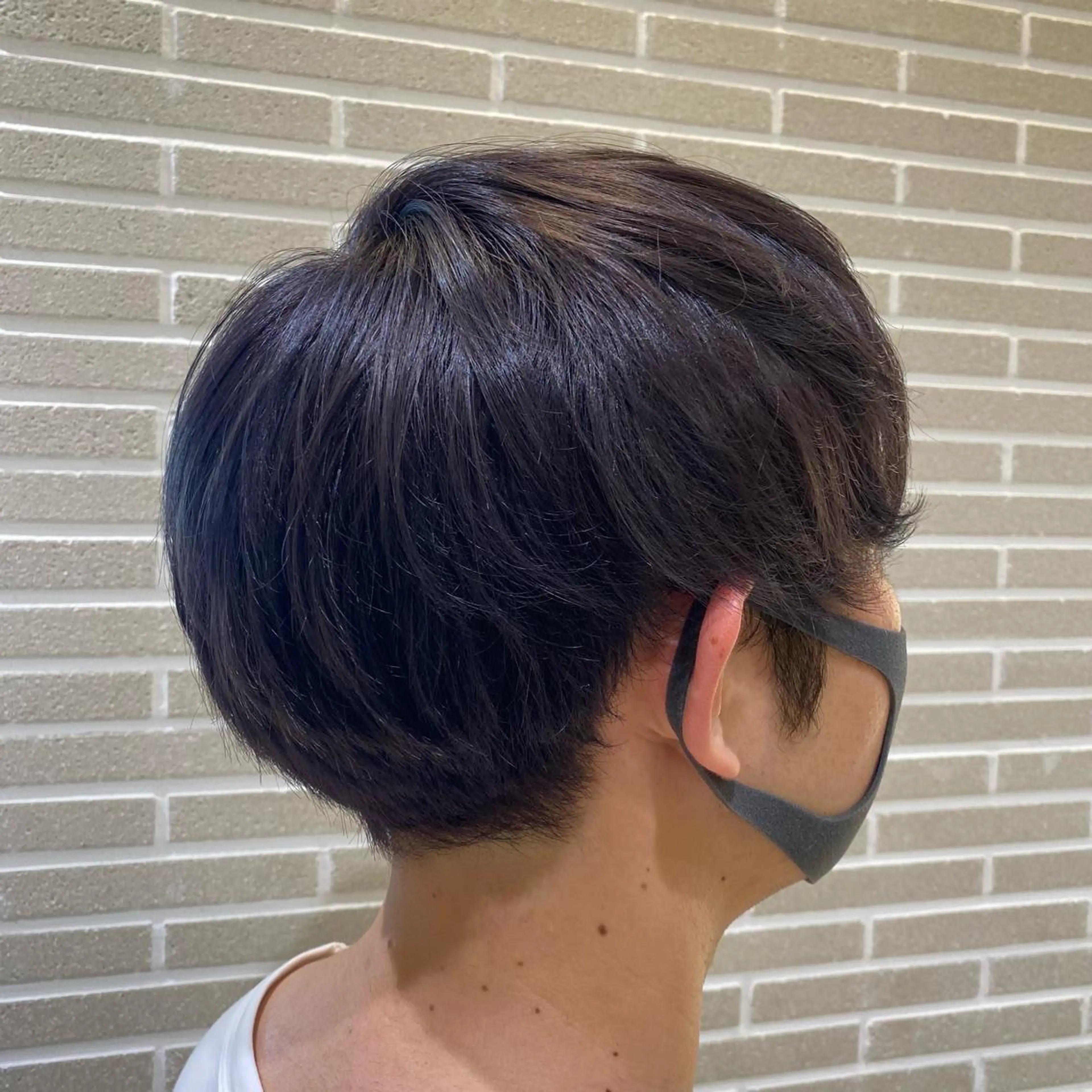 カラー メンズ ブルーカラー カット ヘアカラー 赤本悠斗波巻きパーマ メンズパーマのヘアスタイル