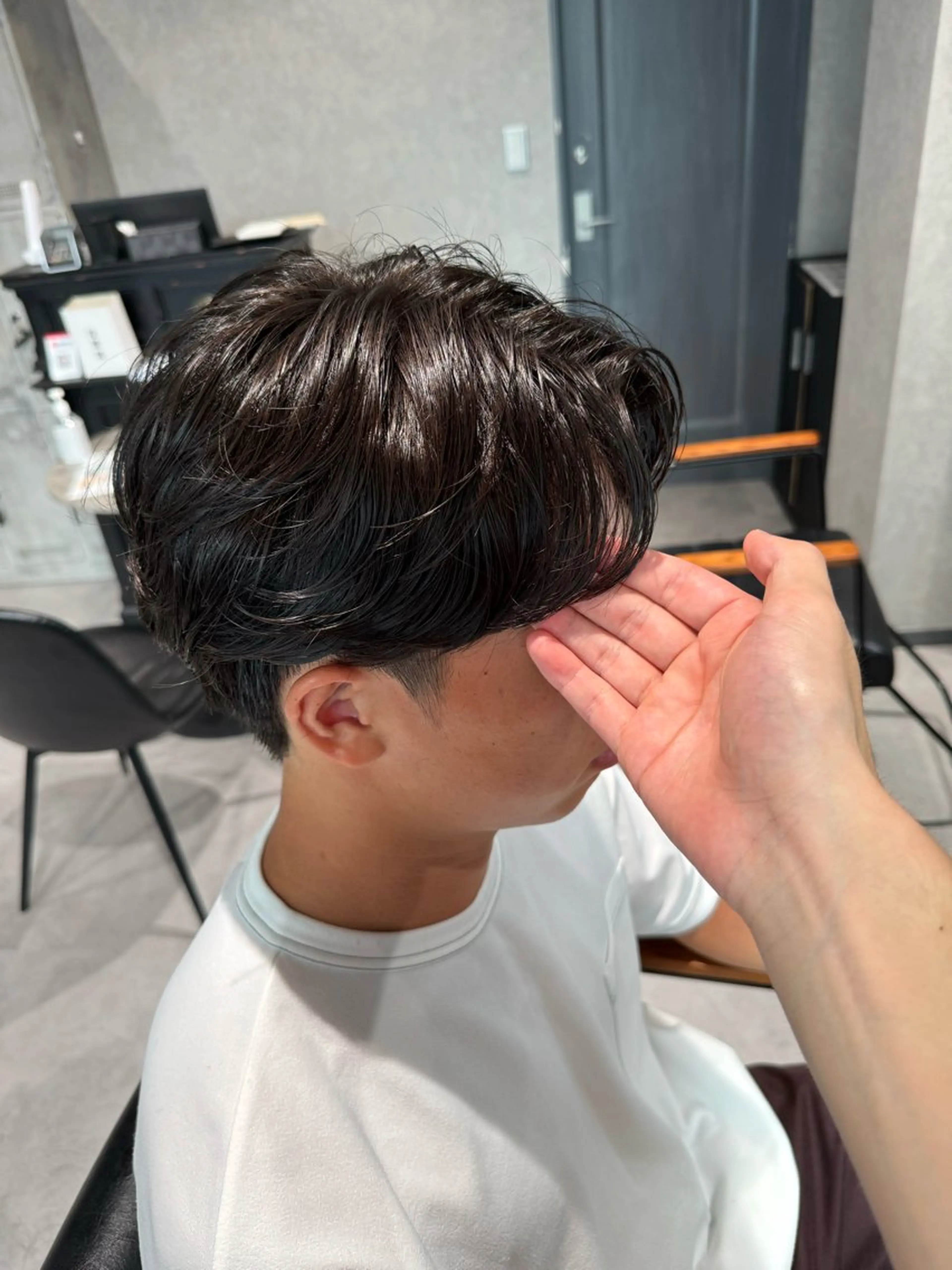 パーマ メンズ メンズパーマ ニュアンスパーマ 韓国特化🇰🇷愁斗 センターパートパーマのヘアスタイル