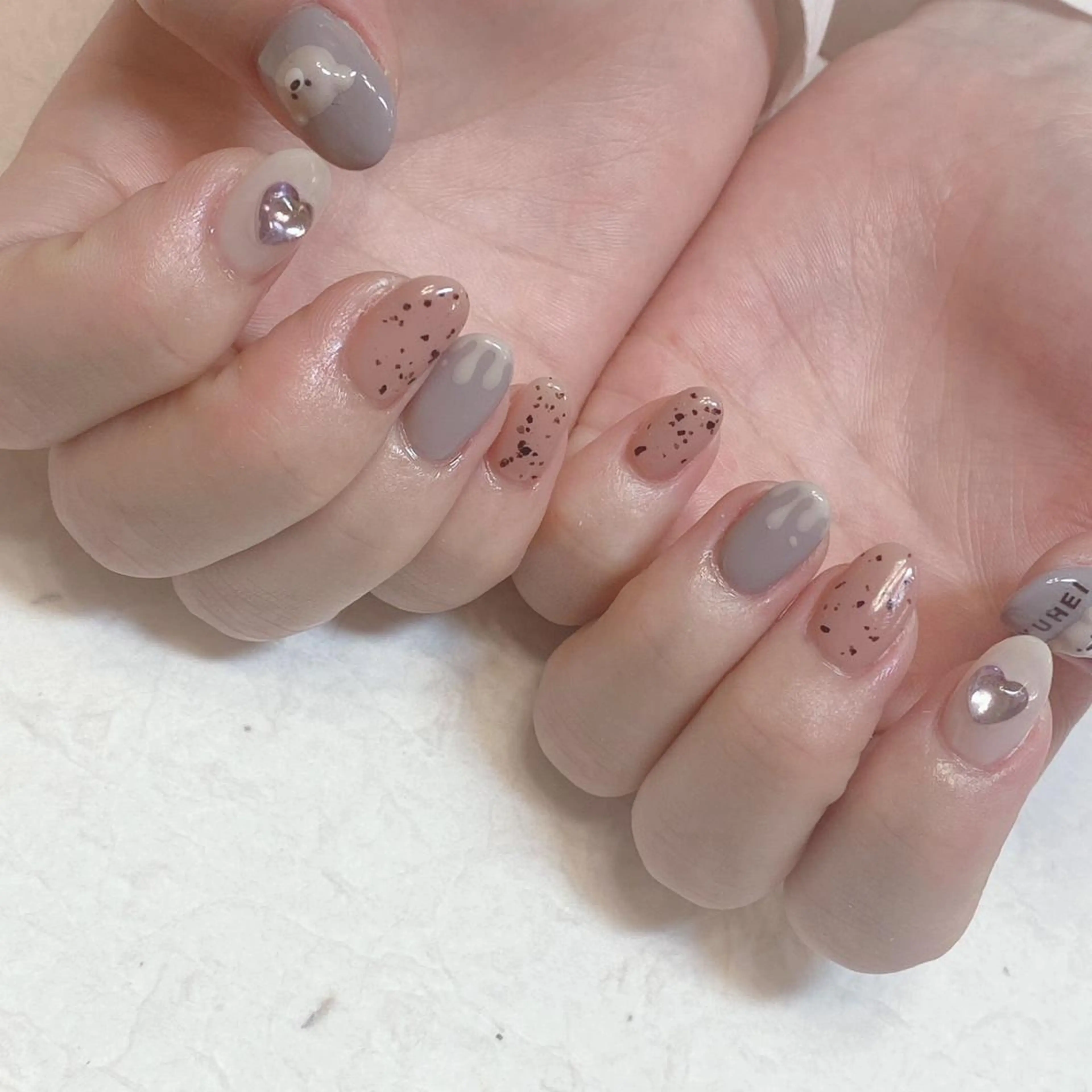 ネイル ネイルリボン 受付スタッフのネイルデザイン