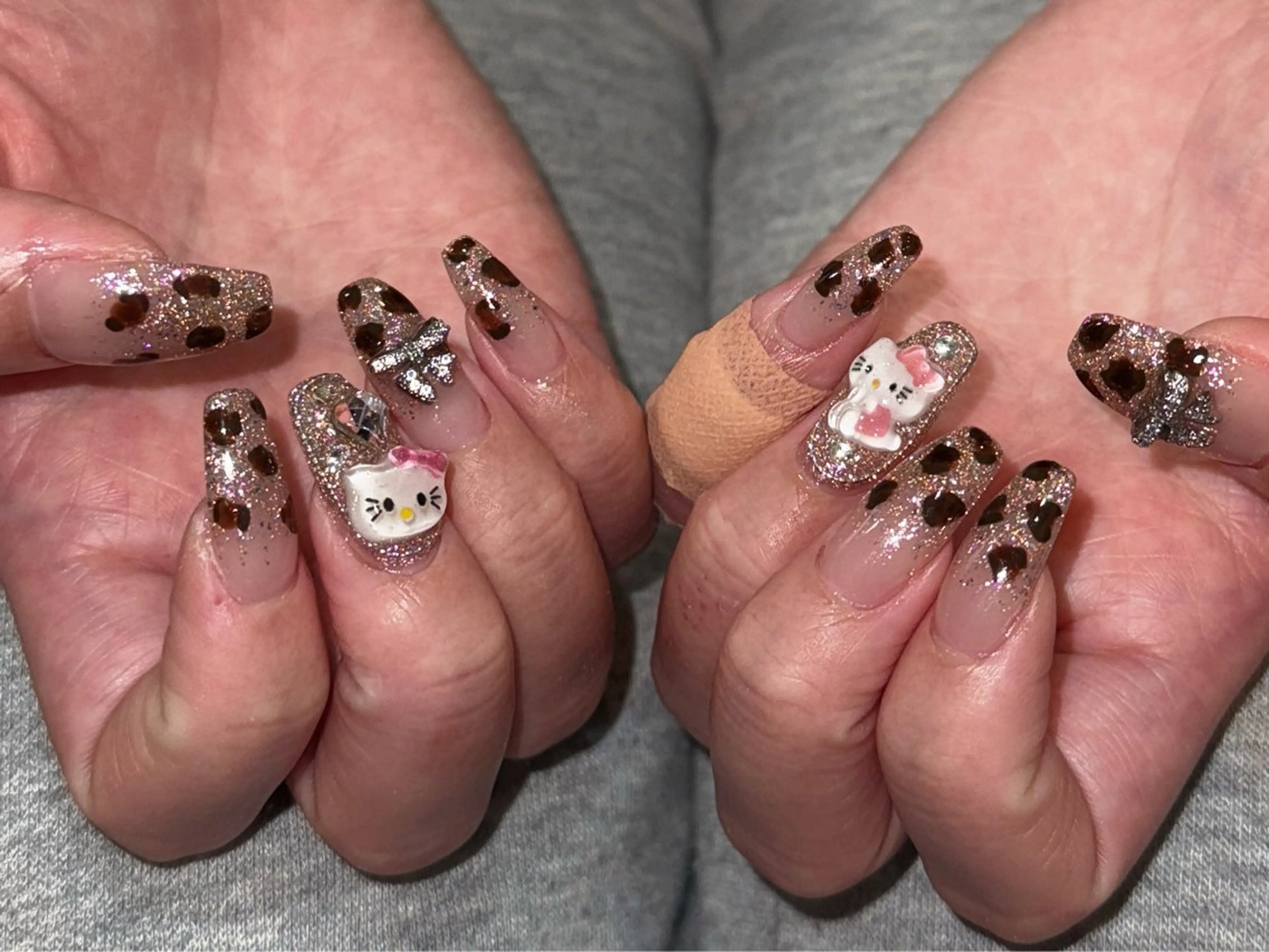 ネイル オーロラネイル 長さ出し フレンチネイル ジェルネイル ガラスフレンチ ハンドネイル Rela・S NAILのネイルデザイン