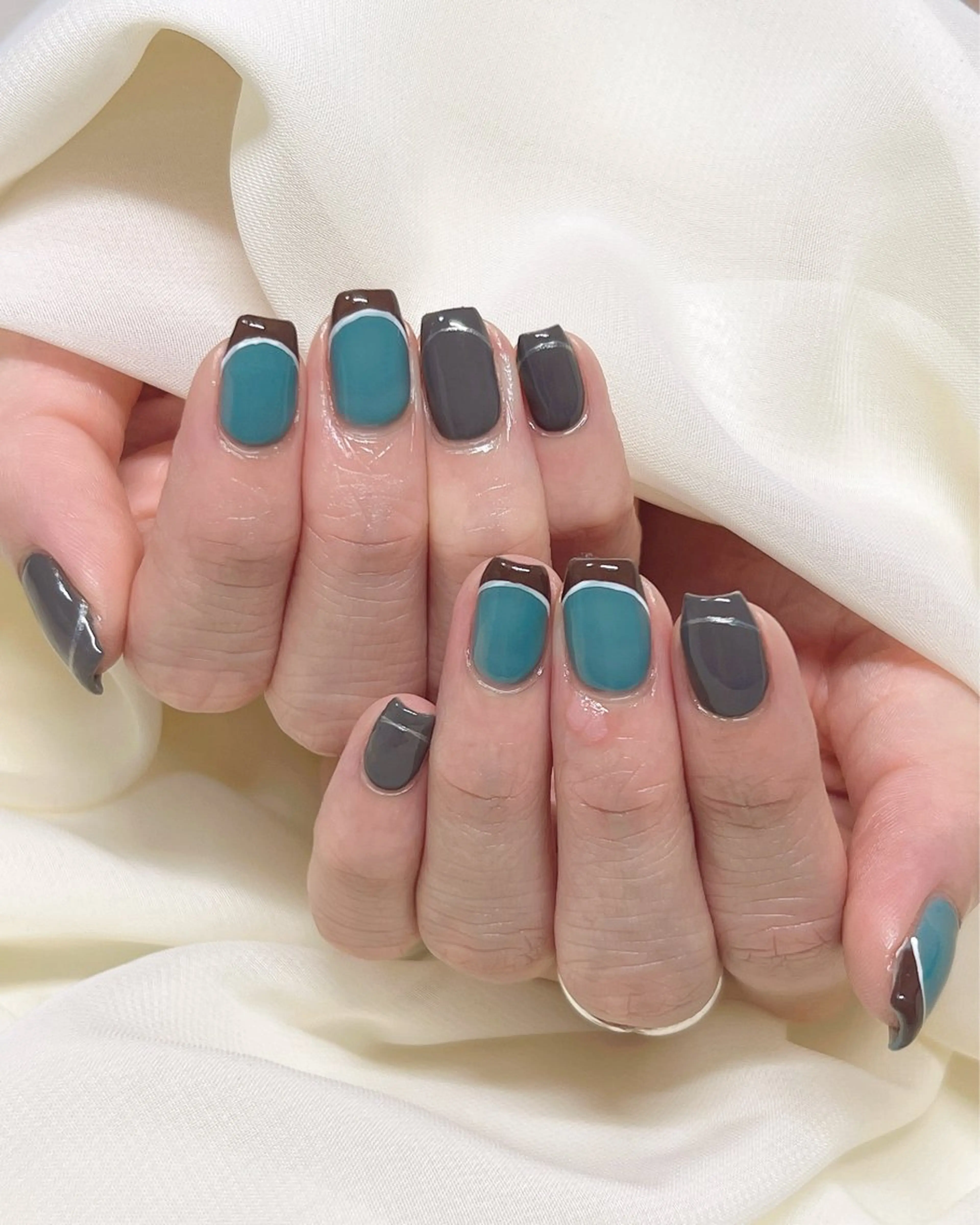 ネイル フレンチネイル ニュアンスネイル シンプルネイル nail salon MUAのネイルデザイン