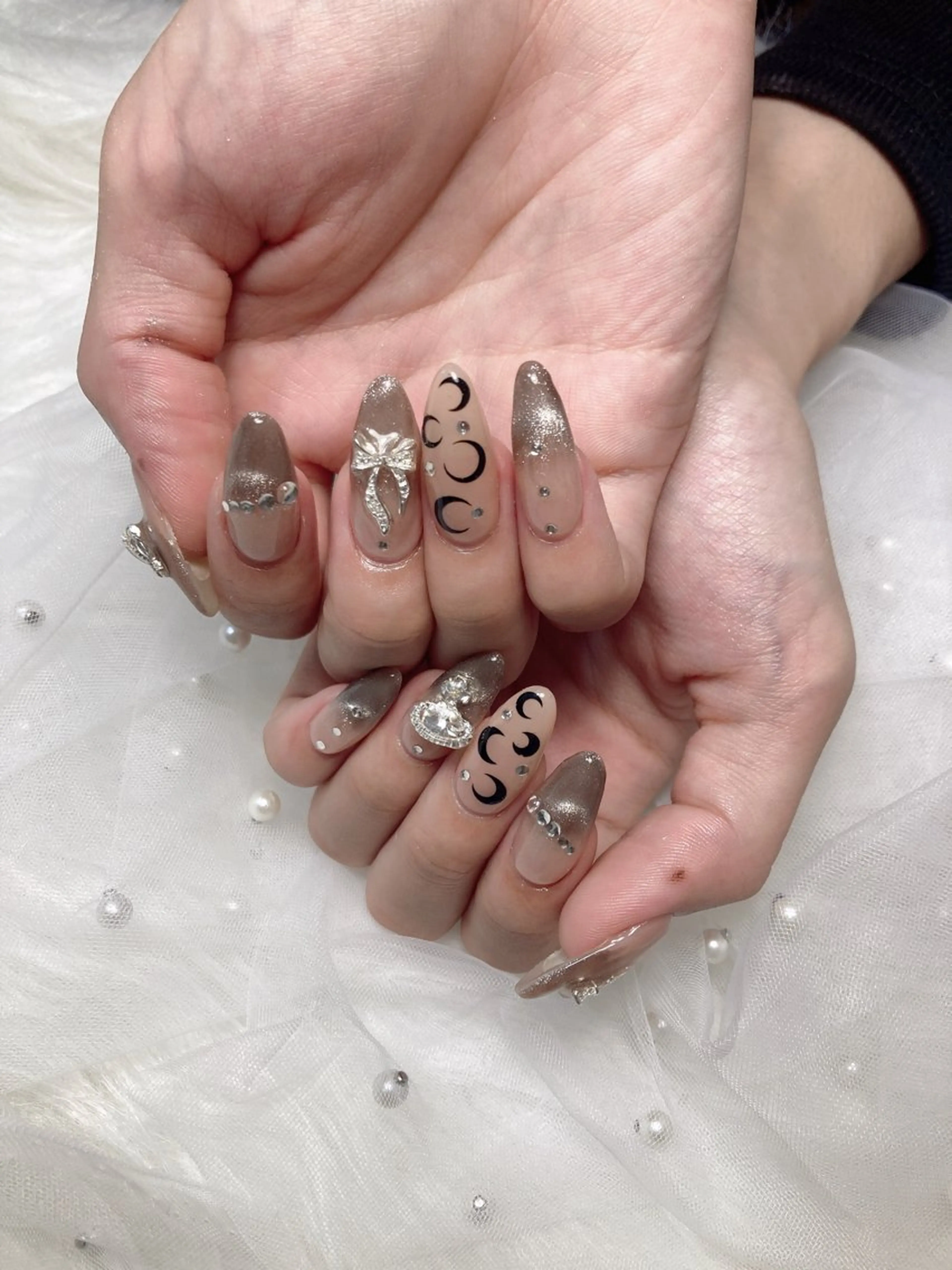 ネイル U·Mi nail salon所属・U·MI 長さ出し専門店のネイルデザイン