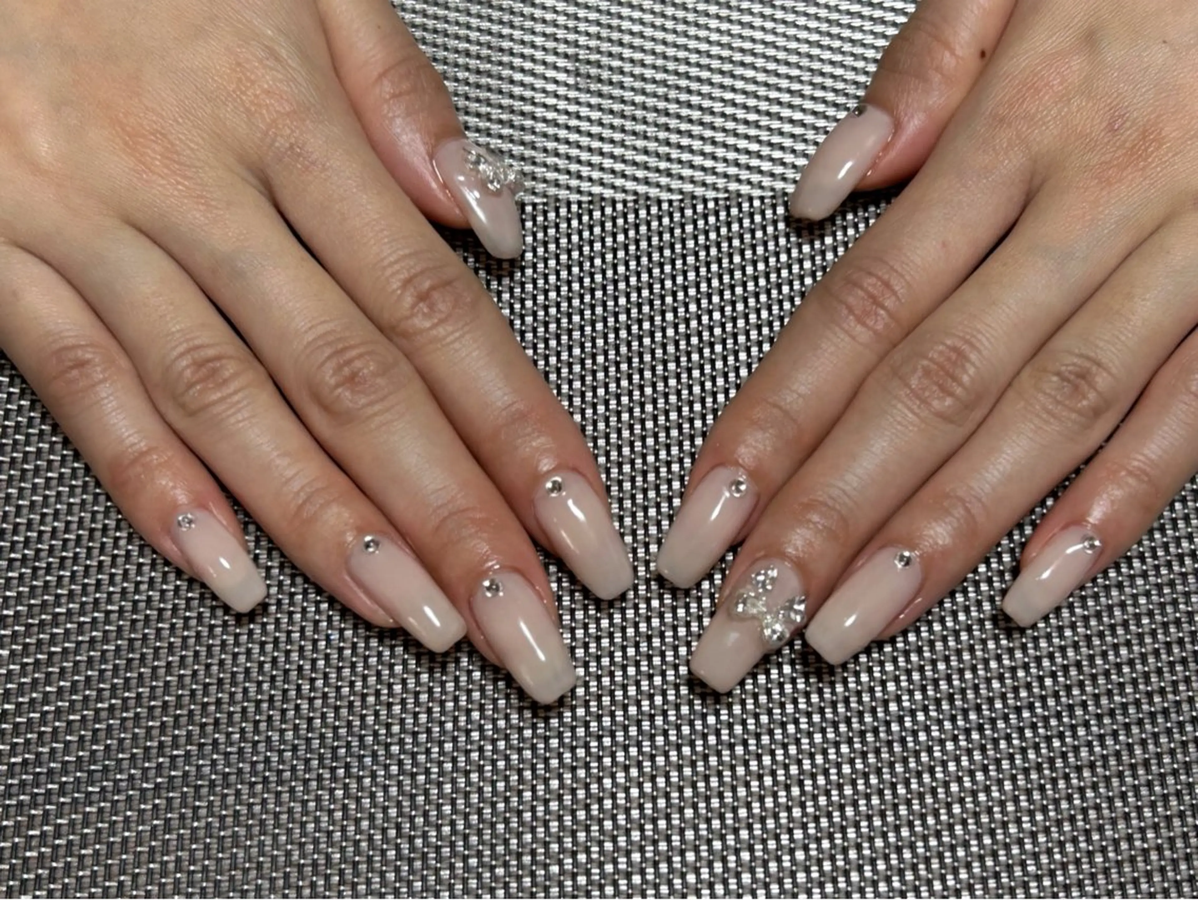 ネイル ワンホンネイル ホワイト ハンドネイル i nailのネイルデザイン