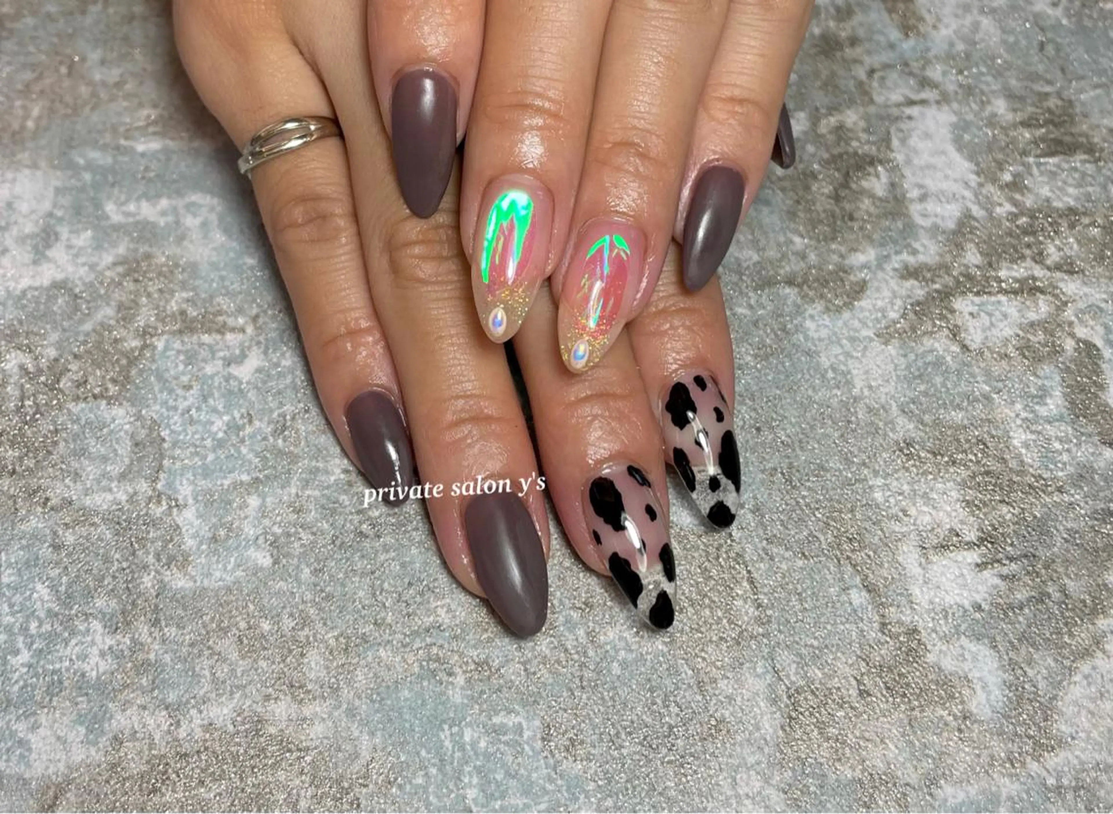 ネイル y' sのネイルデザイン