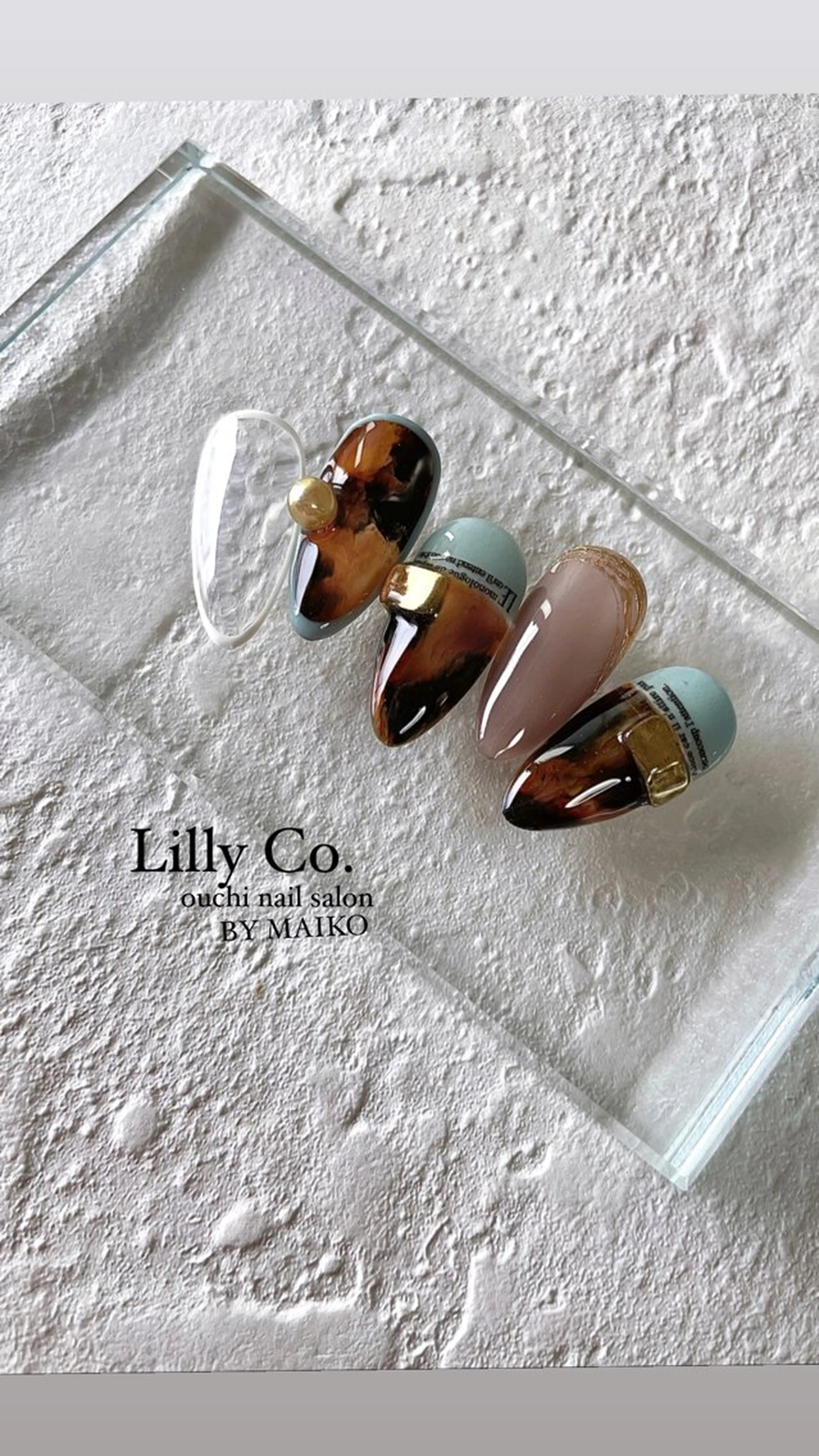 ネイル べっ甲ネイル ハンドネイル ハンドケア Lilly Co.のネイルデザイン