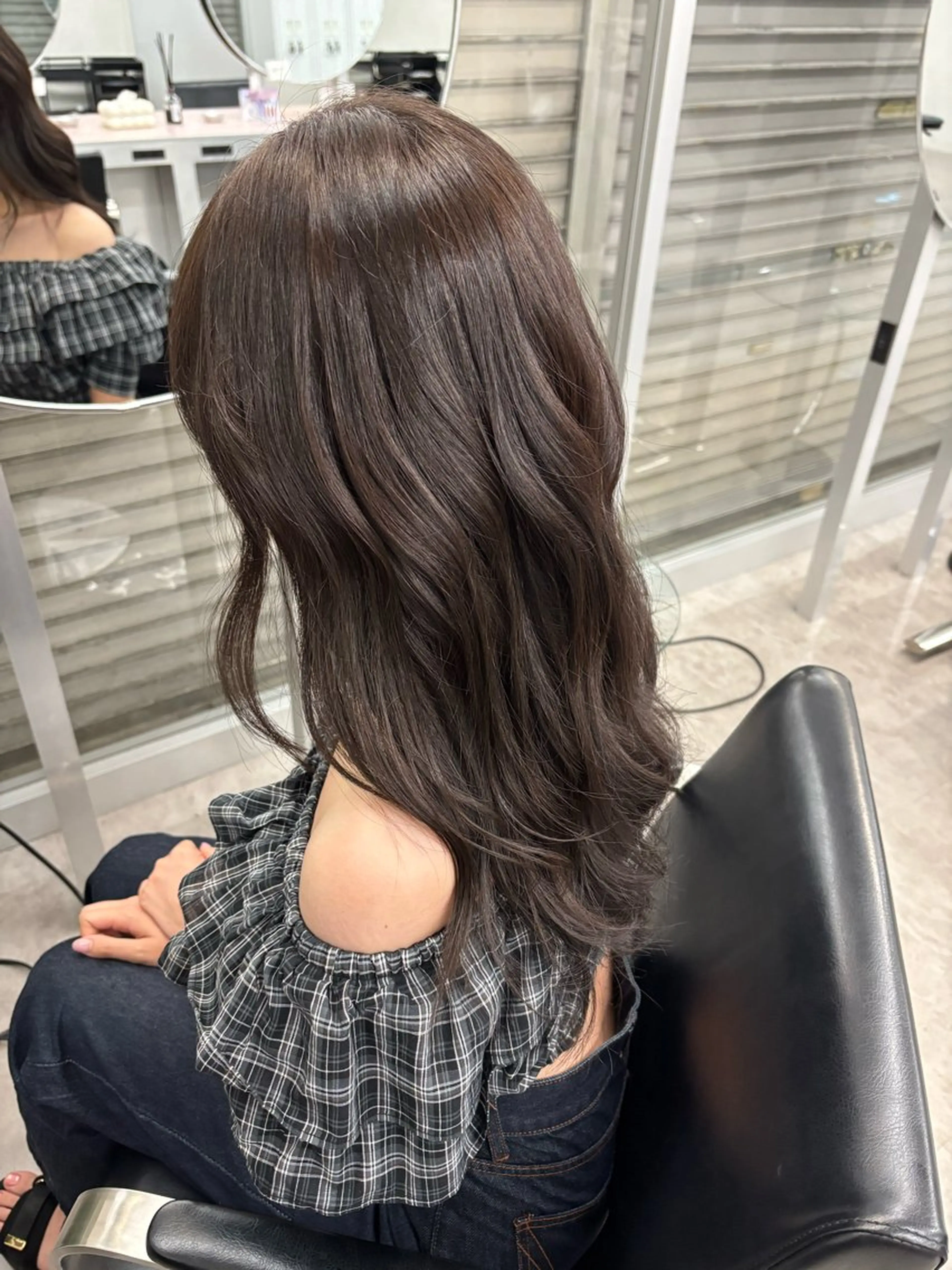 ロング カラー 長谷川 日南のヘアスタイル