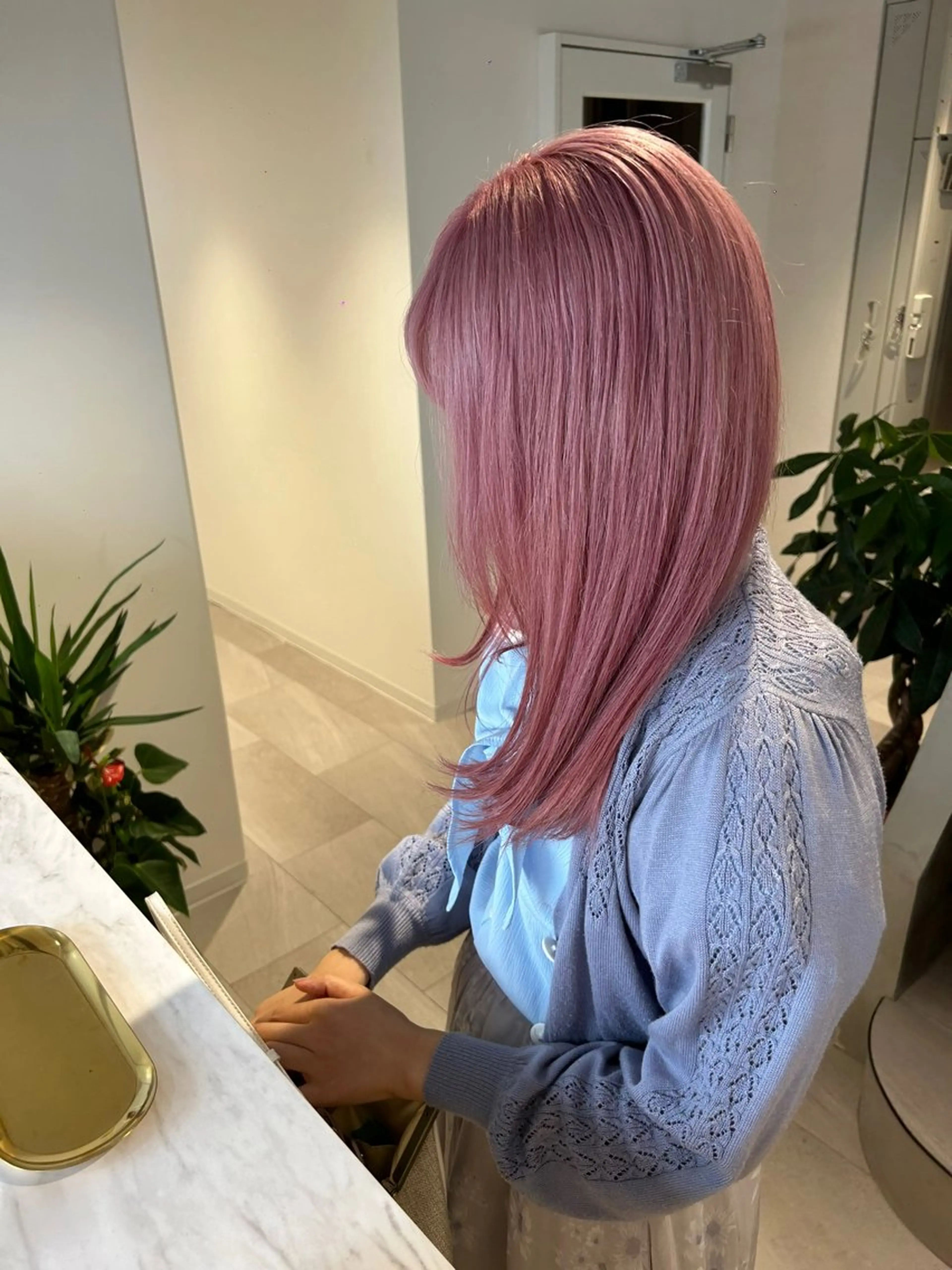 ロング ior北千住【イオール】所属・YU(ハイトーン/ ブリーチカラー)のヘアスタイル