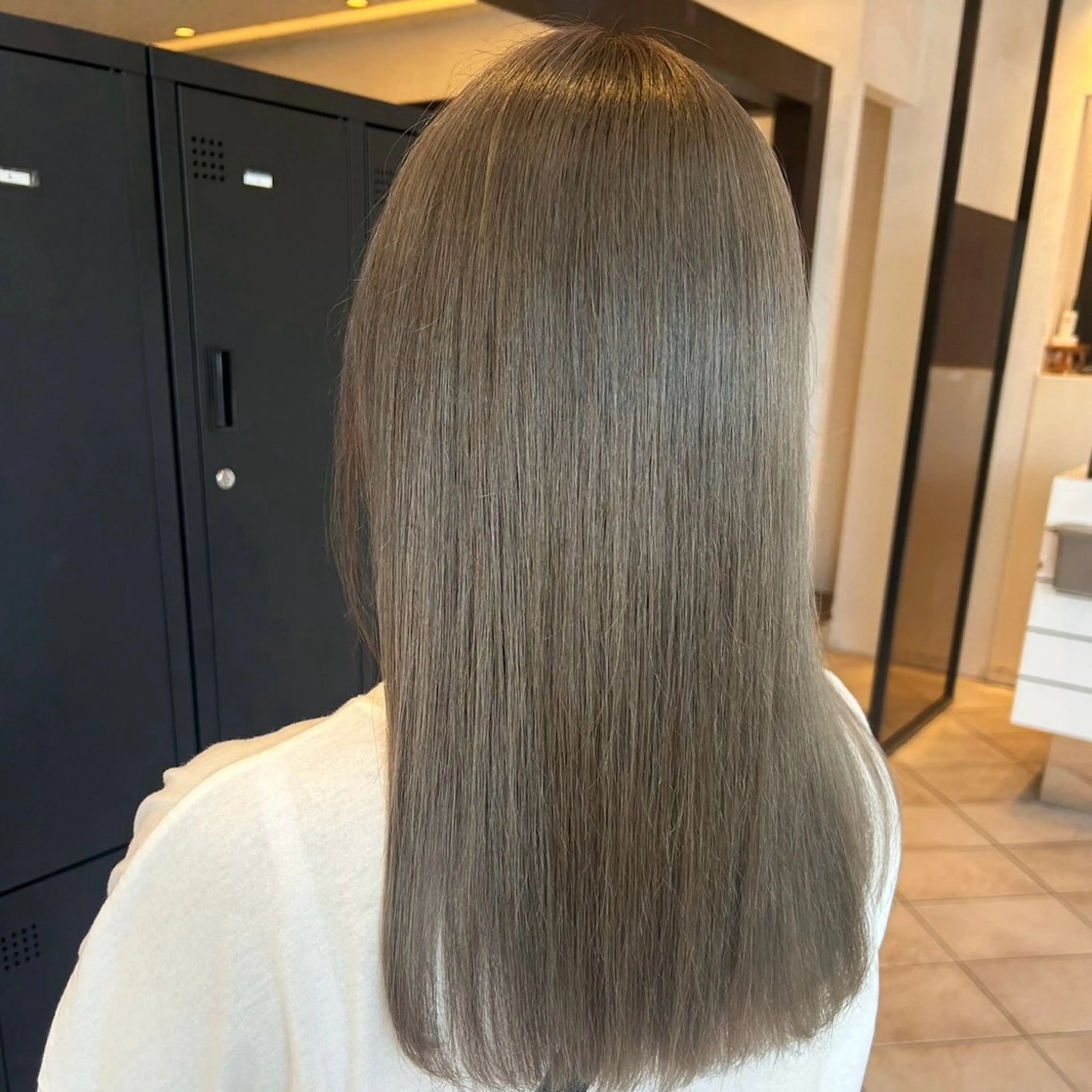セミロング 🤍透明感カラー特化 清水星花🤍のヘアスタイル