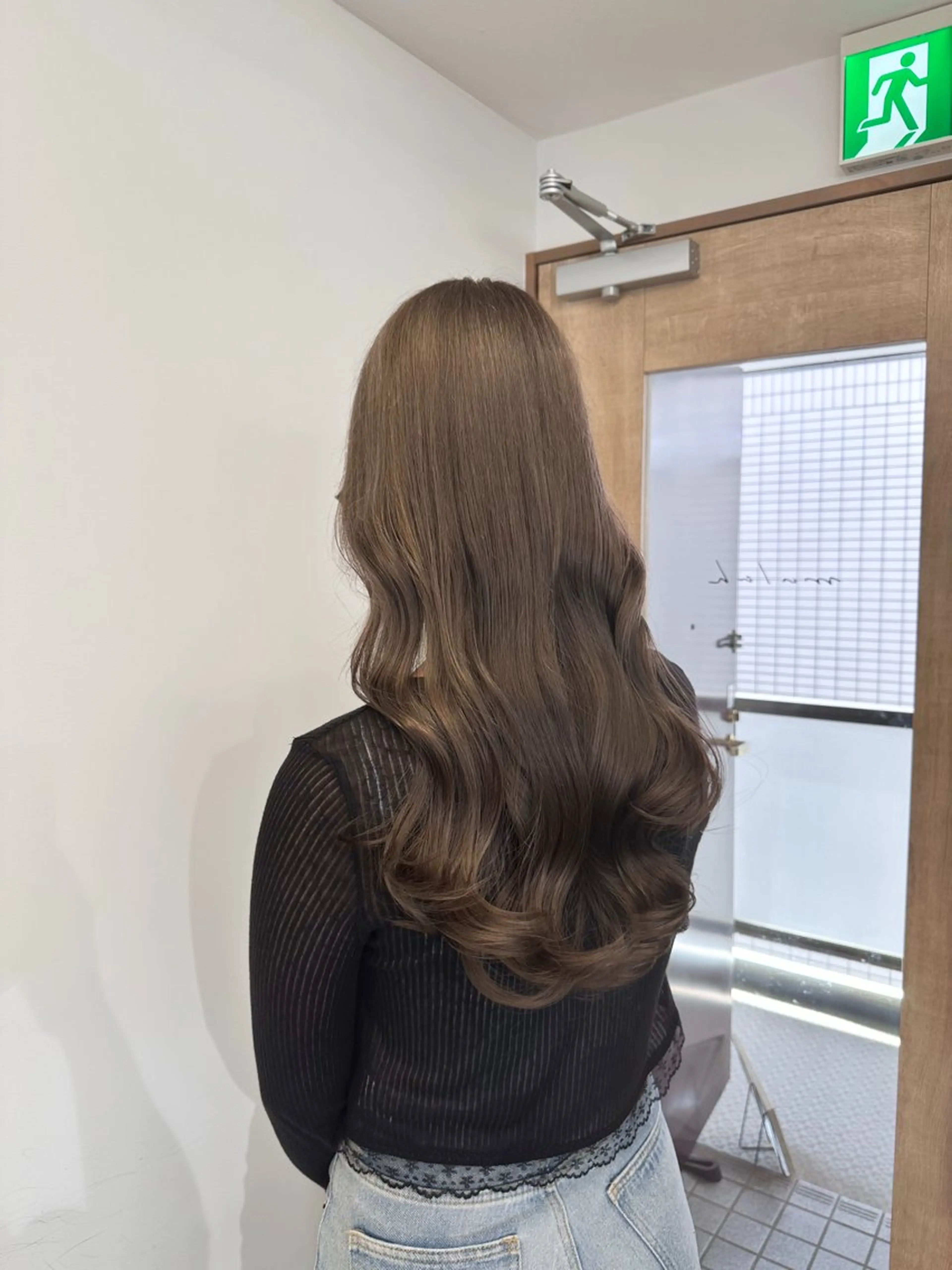 ロング カラー ベージュカラー ブリーチ 透明感カラー ダブルカラー グレージュ カット ヘアカラー ハイトーン/インナー /レイヤー/hinaのヘアスタイル