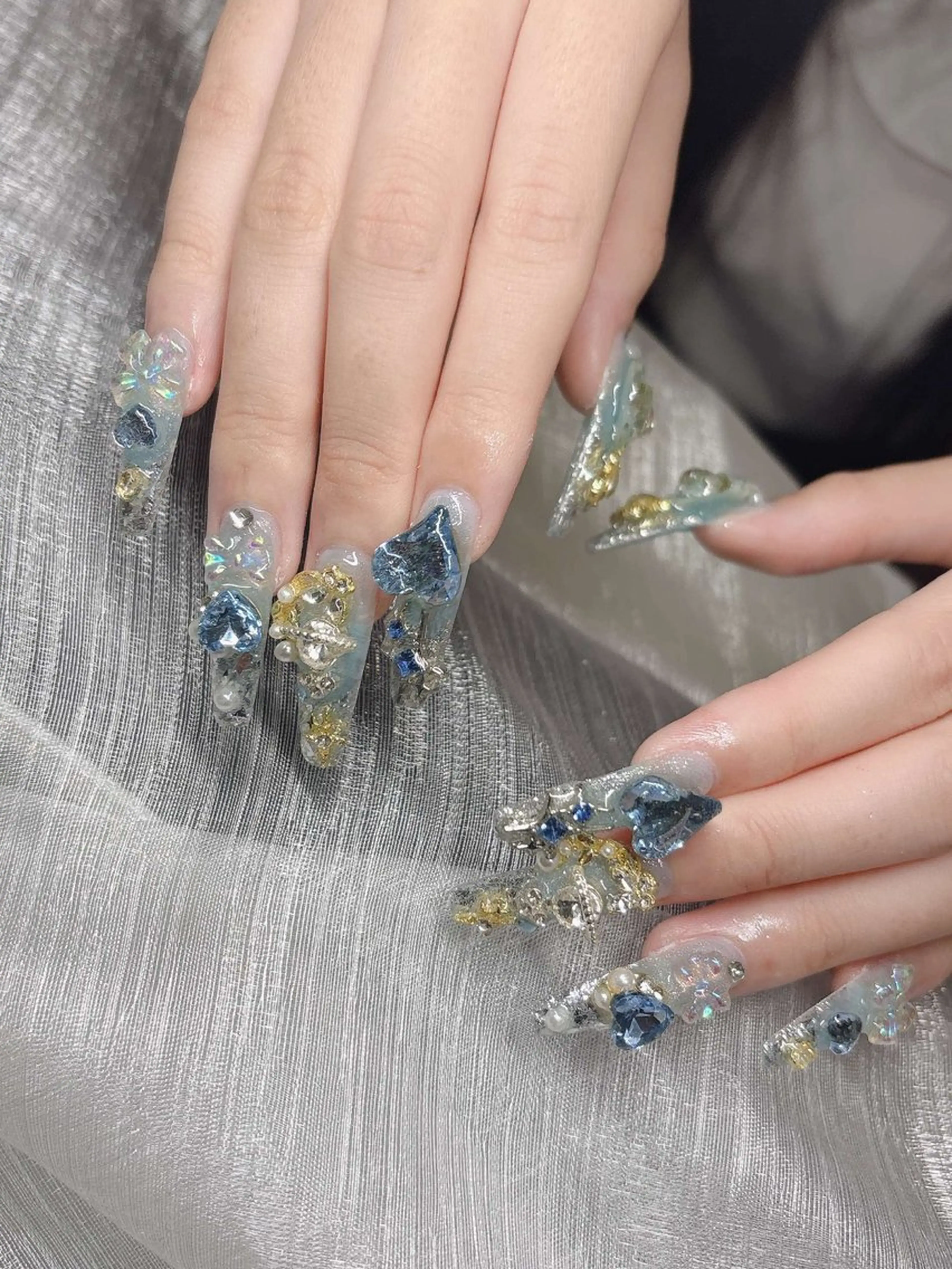 ネイル 長さ出し グラデーション 卒業式 キラキラネイル マグネットネイル ハンドネイル Lee Nailsのネイルデザイン