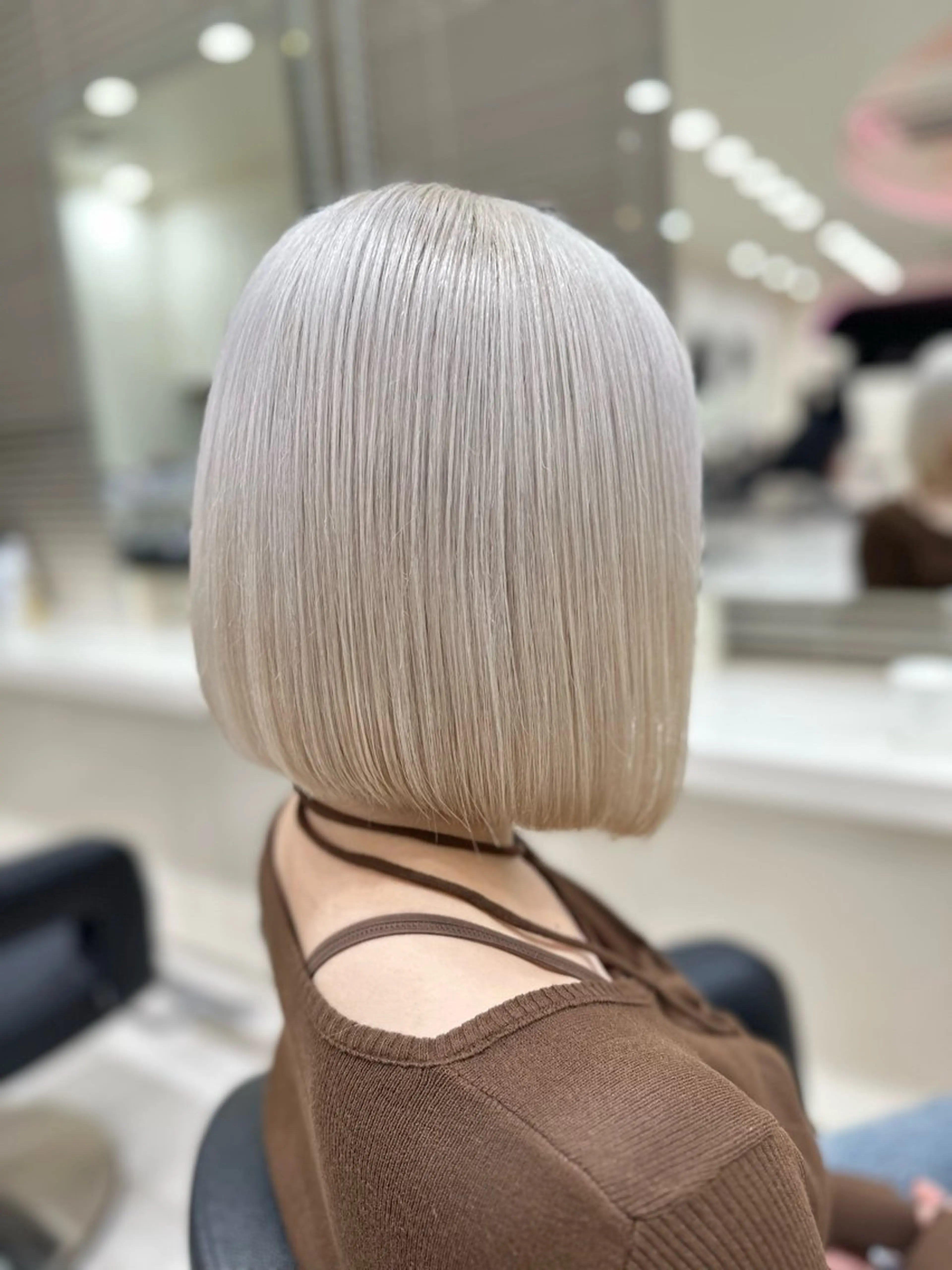 ショート カラー ヘアアレンジ カット ヘアカラー トリートメント 🌈艶カラー/ 韓国風レイヤーカットのヘアスタイル