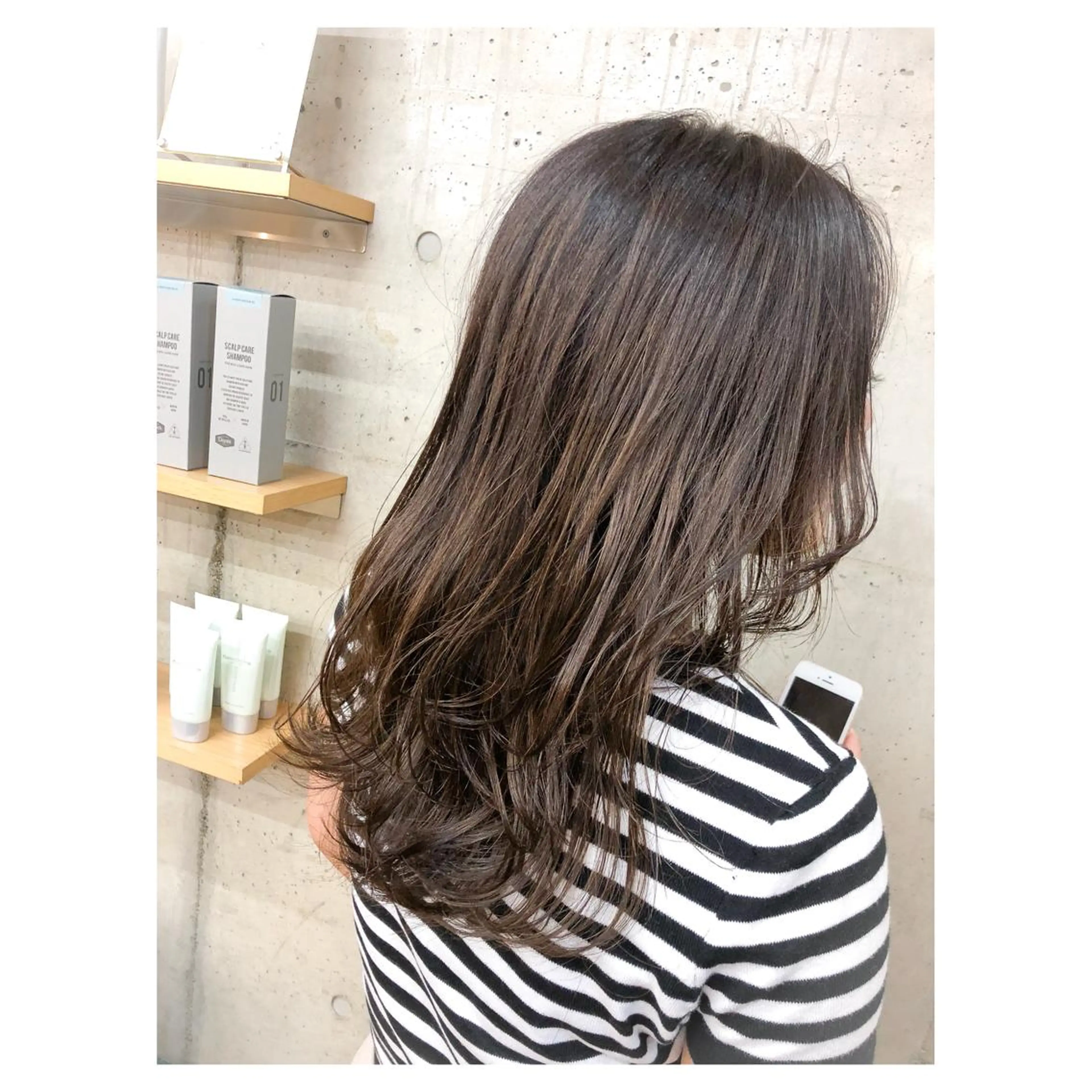 セミロング カラー グレージュ ハイライトカラー ハイライト カット ヘアカラー トリートメント ヘアセット センスをお届けします 大谷将生INFPのヘアスタイル