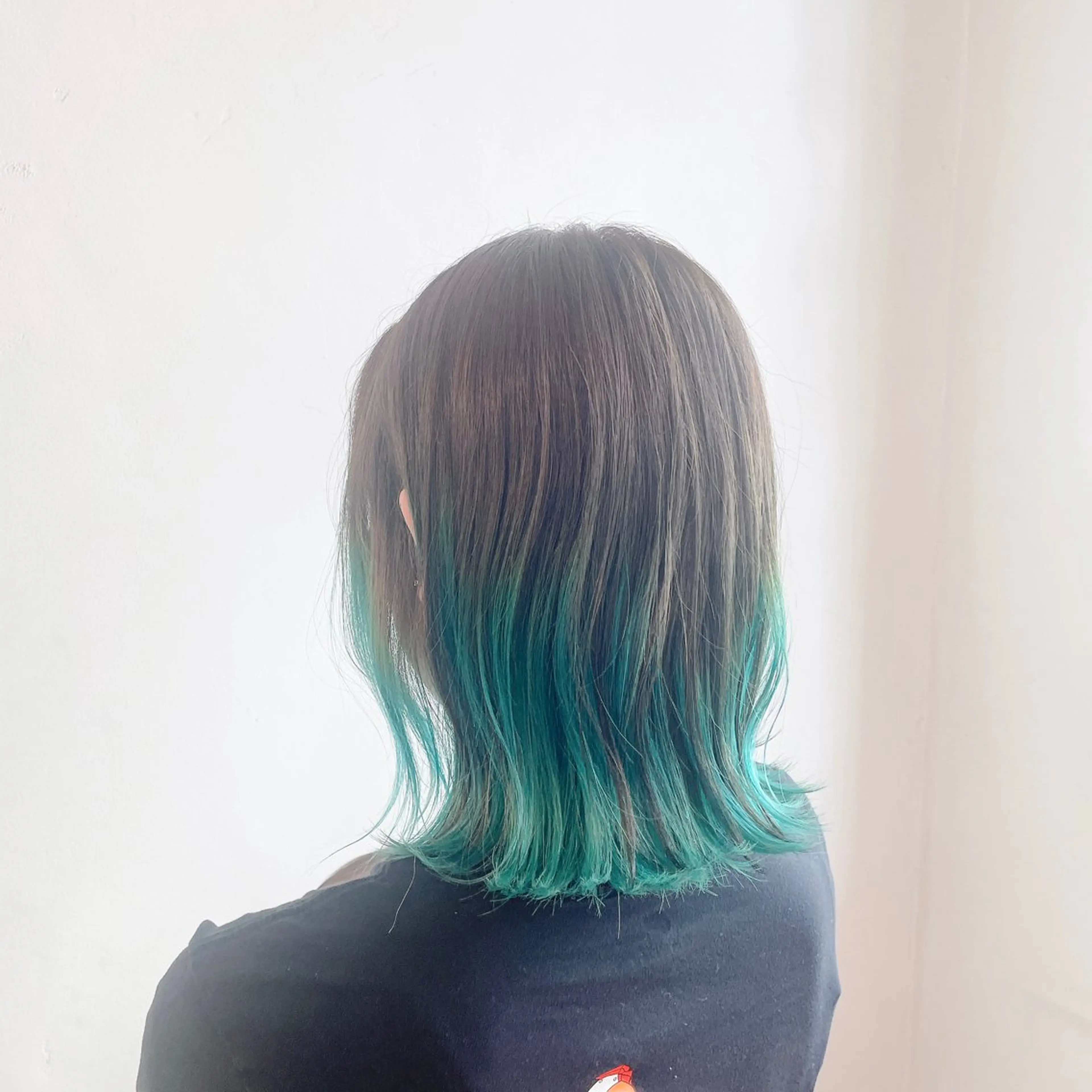 ミディアム カラー アッシュ アッシュブラウン バレイヤージュ ブリーチ ブラウンカラー ヘアカラー トリートメント Lilith 【リリス】のその他イメージ