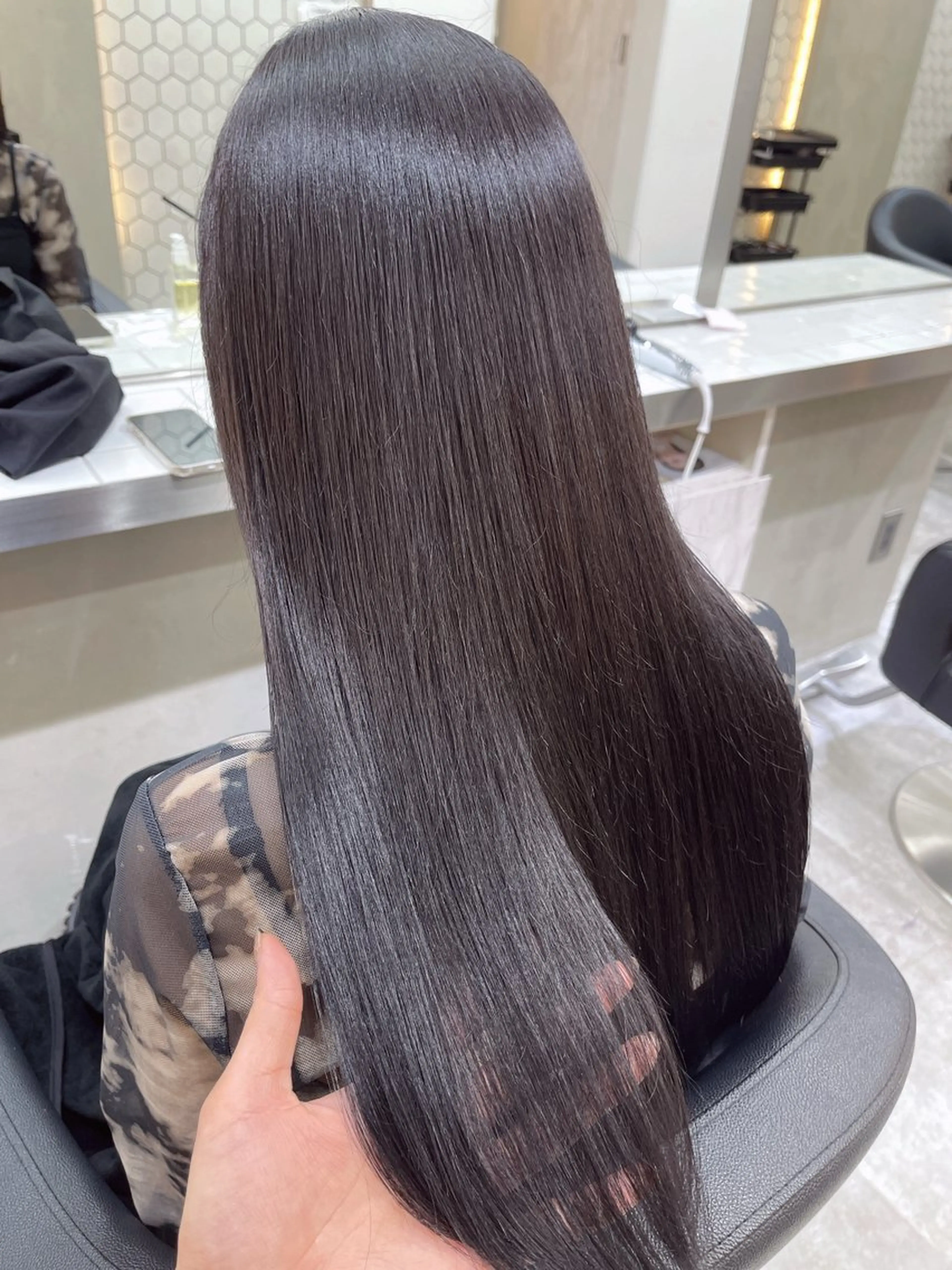 ロング カラー TENSHO 原宿　ハイトーンのヘアスタイル
