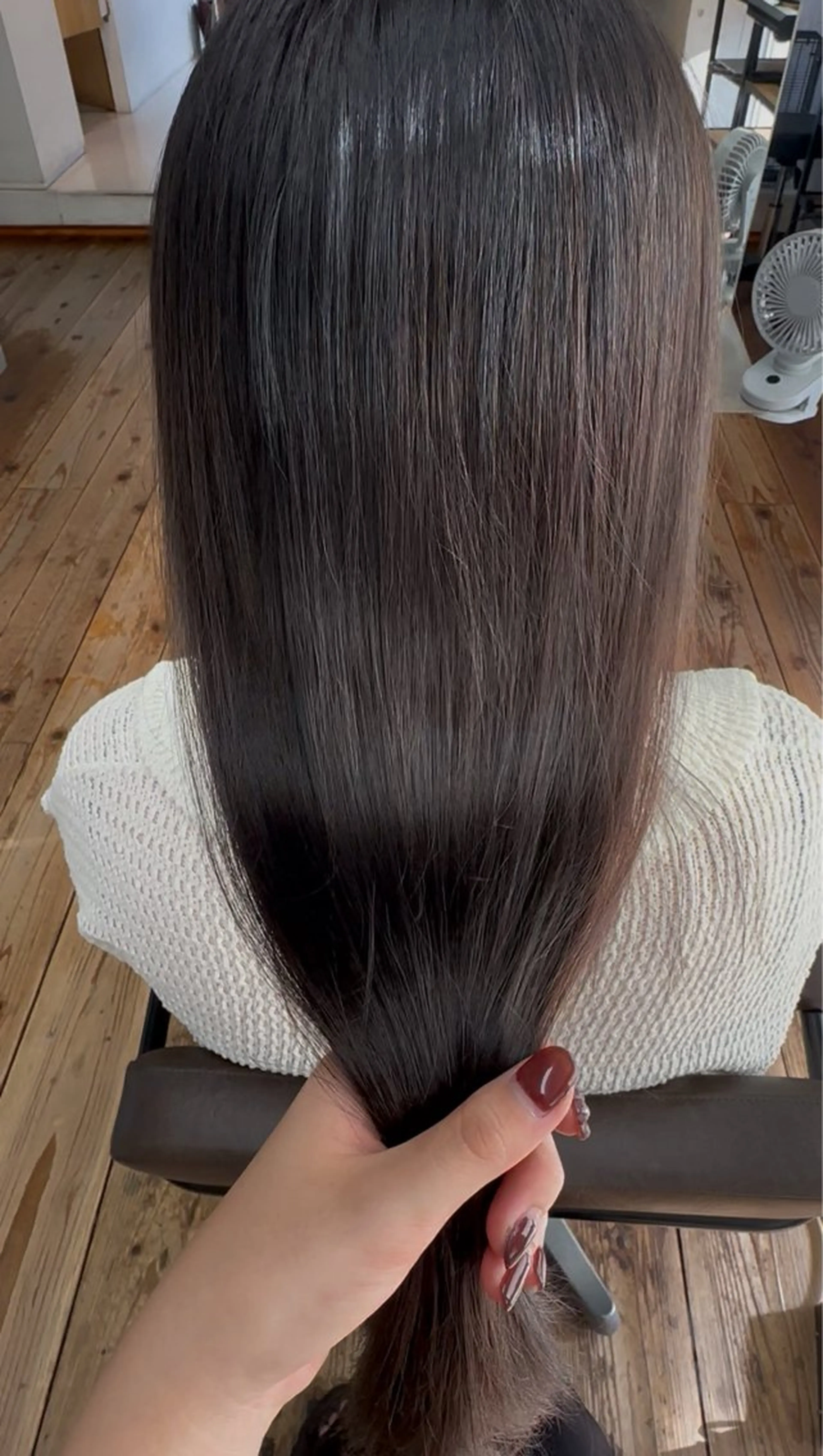 ロング カラー 透明感カラー ヘアカラー MISAKI ‎のヘアスタイル