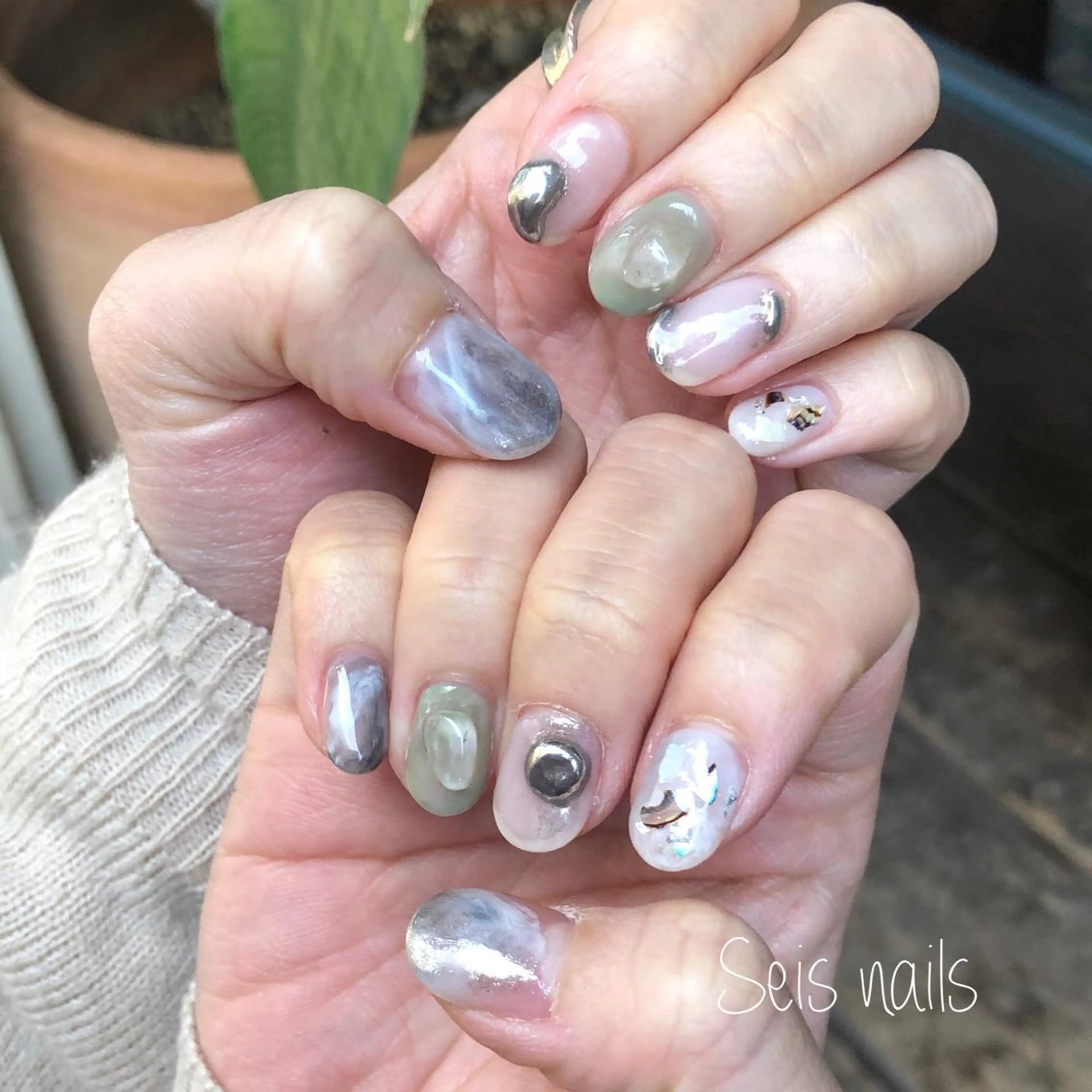 ネイル ハンドネイル Seis Shihoのネイルデザイン