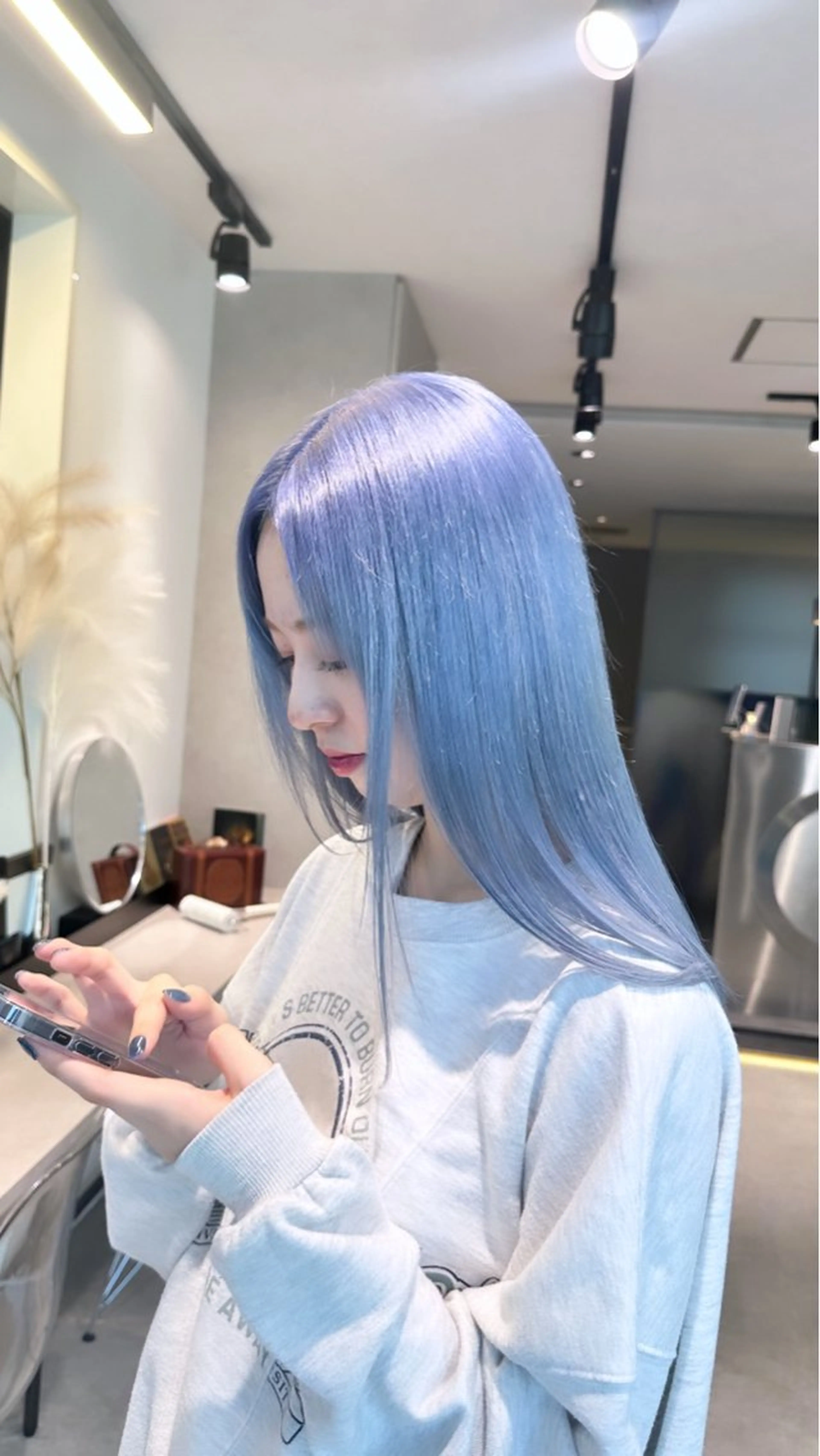 ミディアム カラー ヘアカラー トリートメント ヘッドスパ ヘアセット Qin shaire salon所属・🤍ハイトーンカラー MAKOTO🤍のヘアスタイル