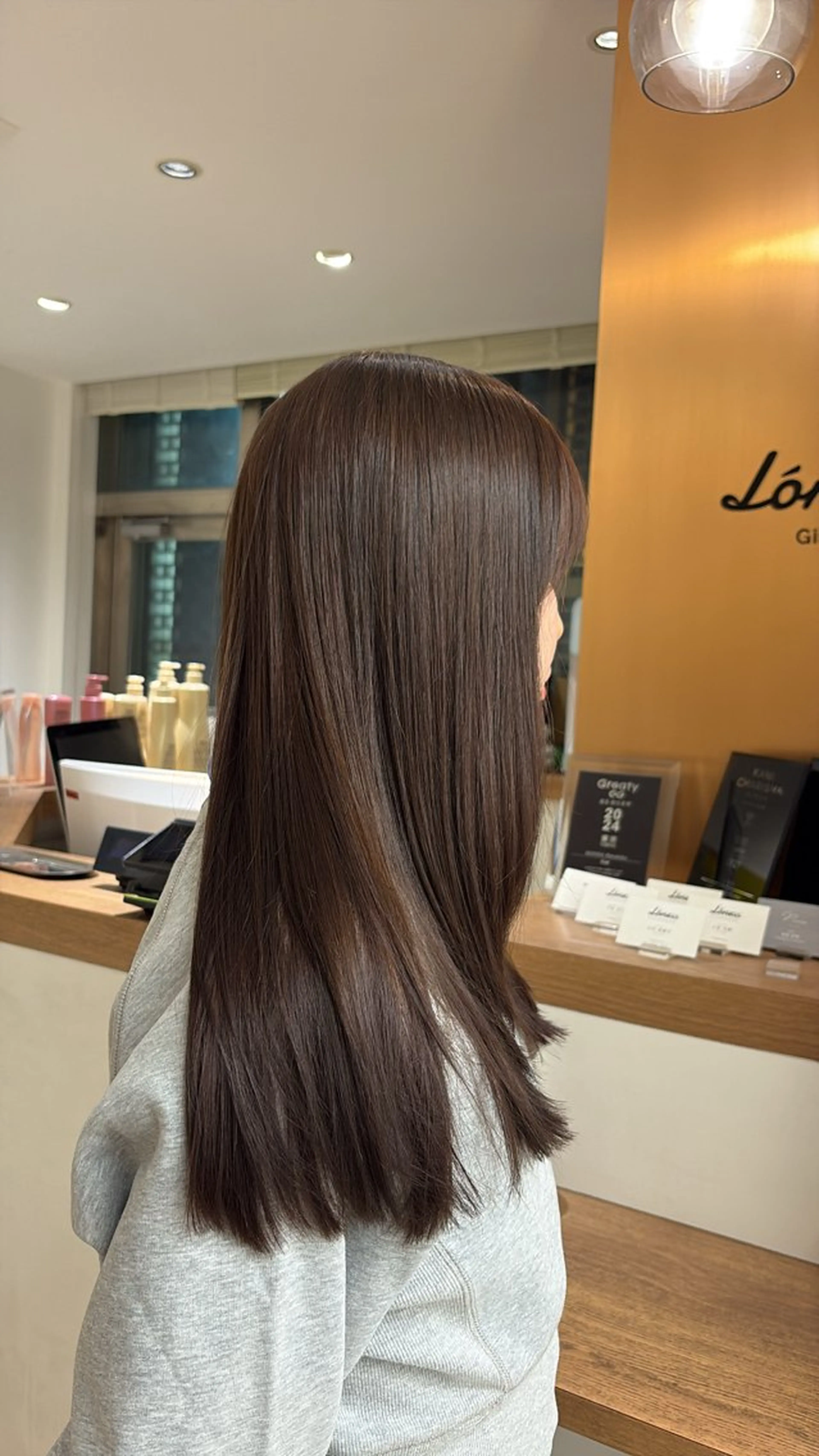 カラー ブラウンカラー ヘアカラー トリートメント 桃崎 晏地のヘアスタイル