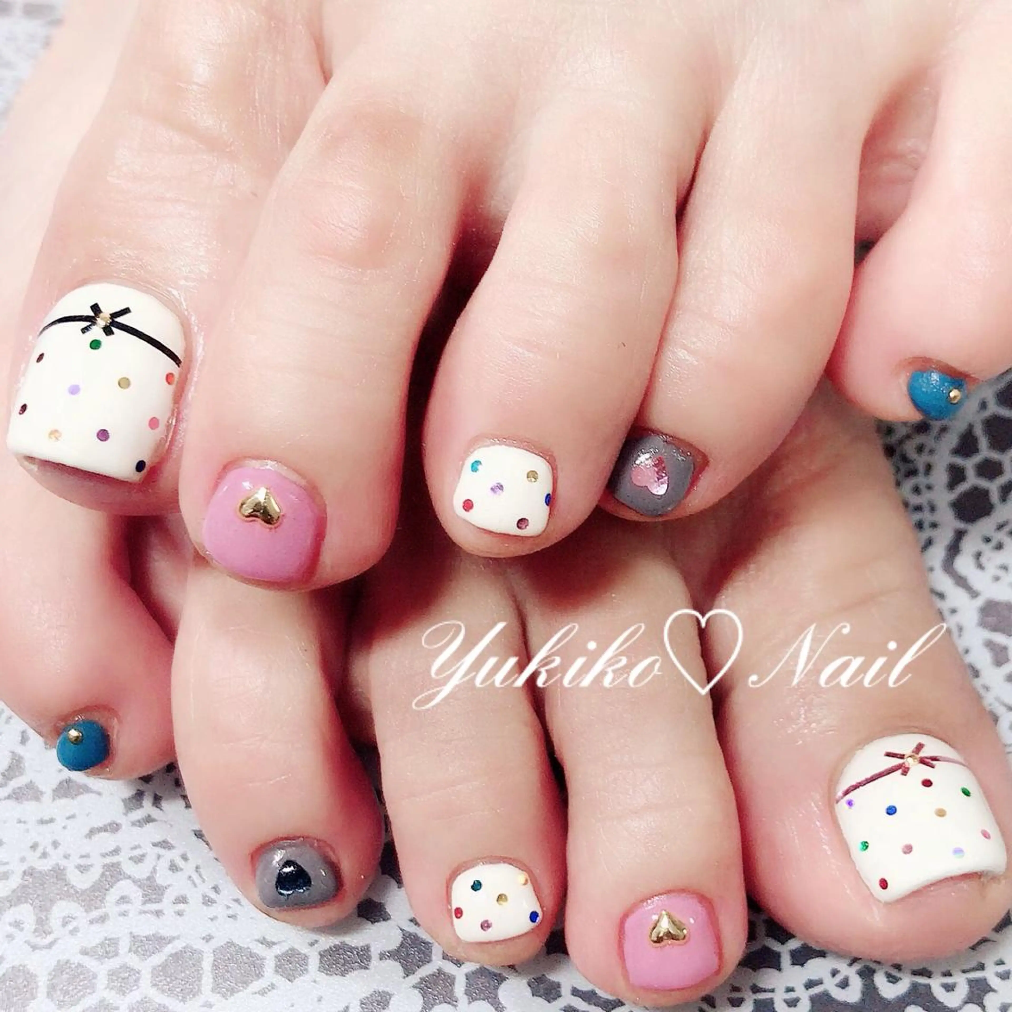 ネイル ドット フットネイル 持ち込み リボン ユキコ ネイルのネイルデザイン