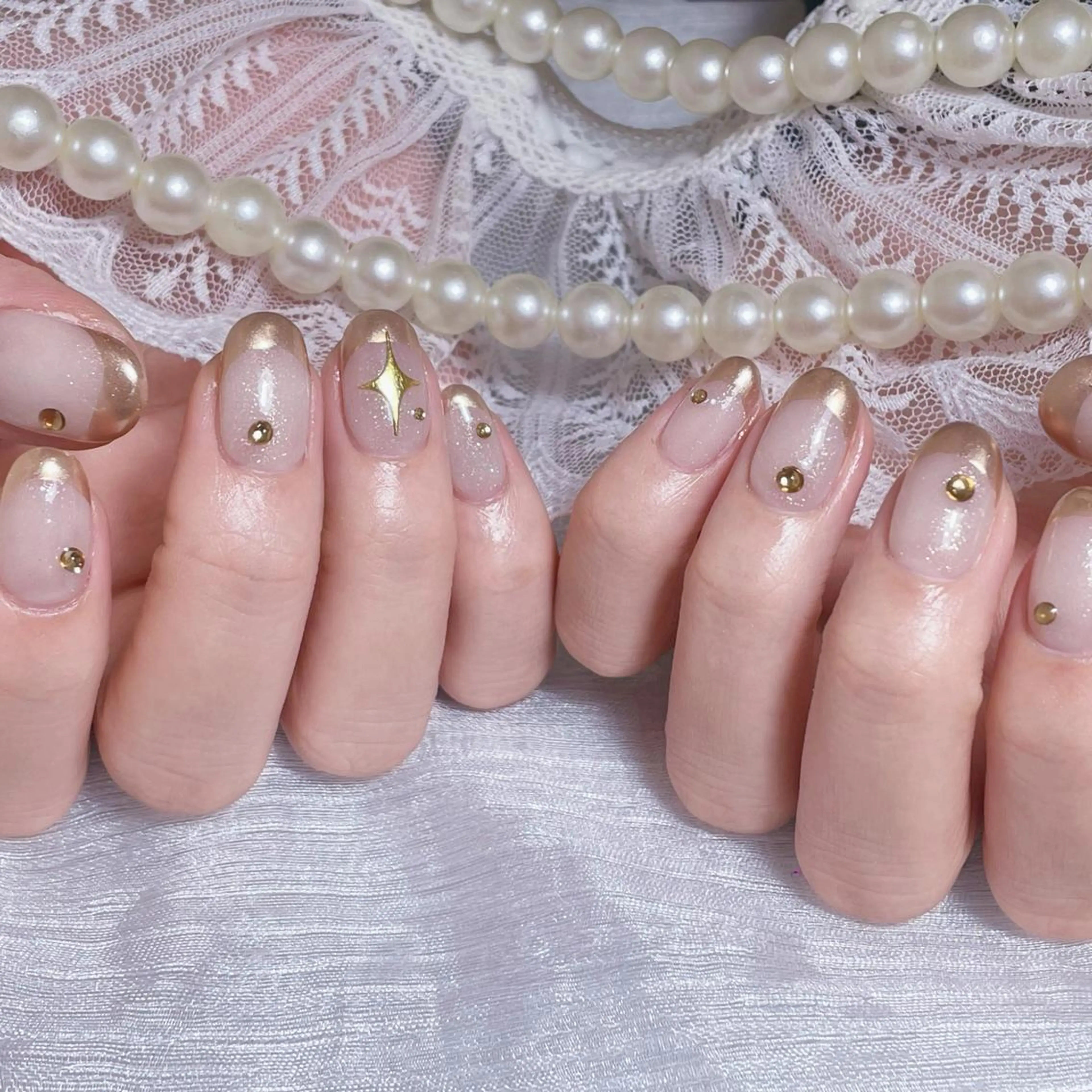 ネイル アートネイル オーロラネイル ガーリー キラキラネイル 韓国ネイル Nail Monsterのネイルデザイン