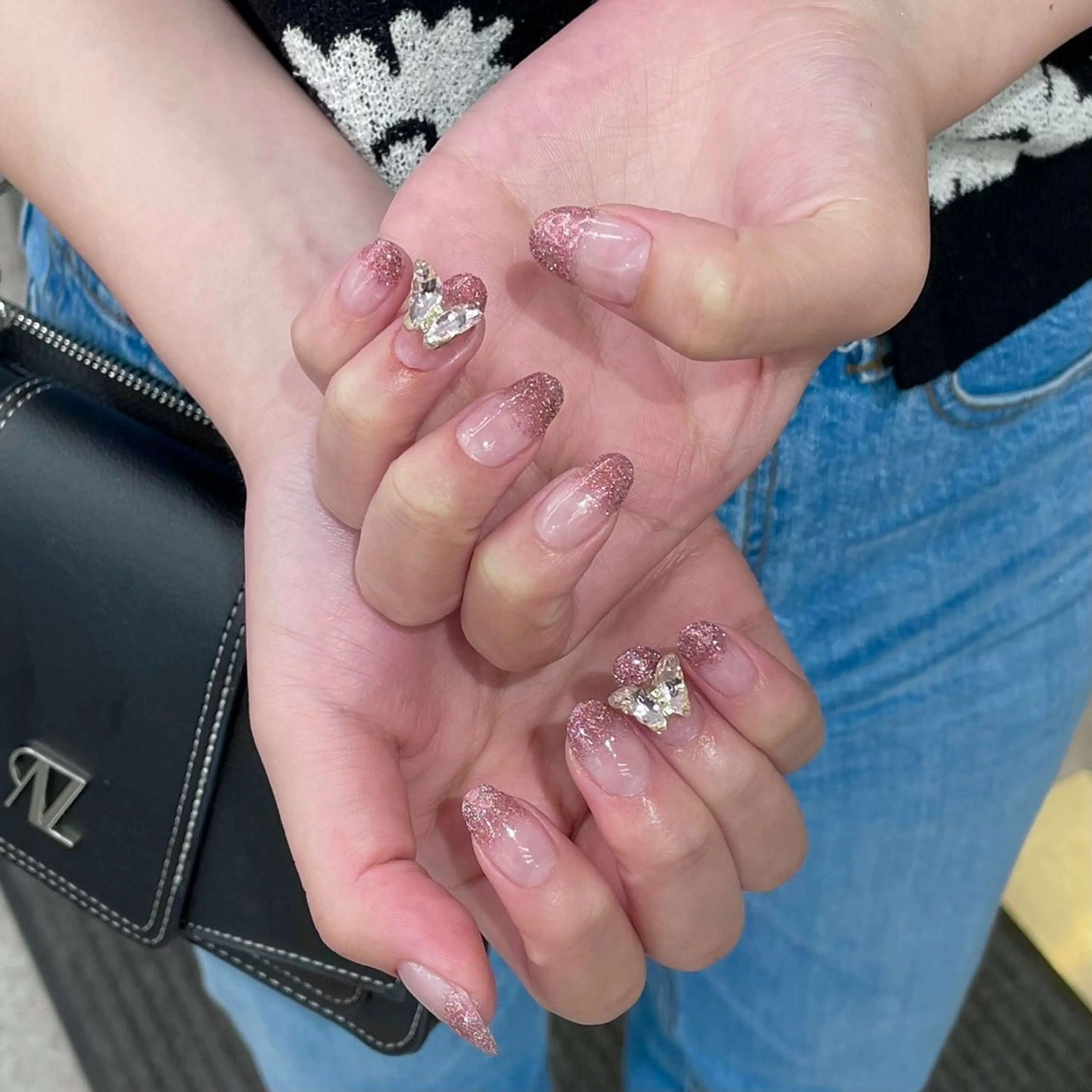 ネイル ジェルネイル キラキラネイル ラメ(グリッター) ラメグラデーション 横山 実奈 /nail/梅田のネイルデザイン