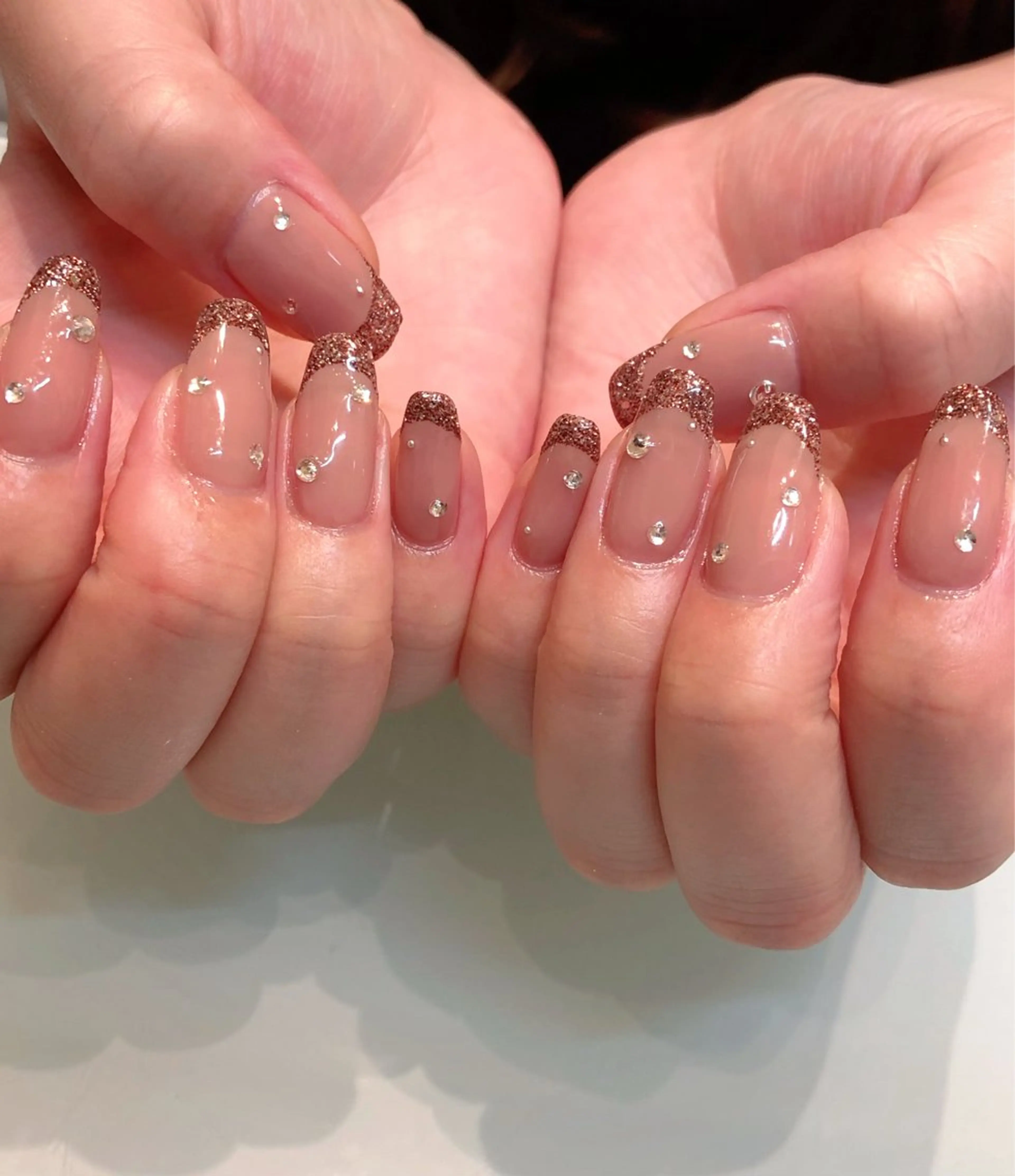 ネイル ブラウン フレンチネイル ラメ(グリッター) ハンドネイル ハンドケア NAIL 106G所属・西日暮里駅徒歩1分/ NAIL106Gのネイルデザイン