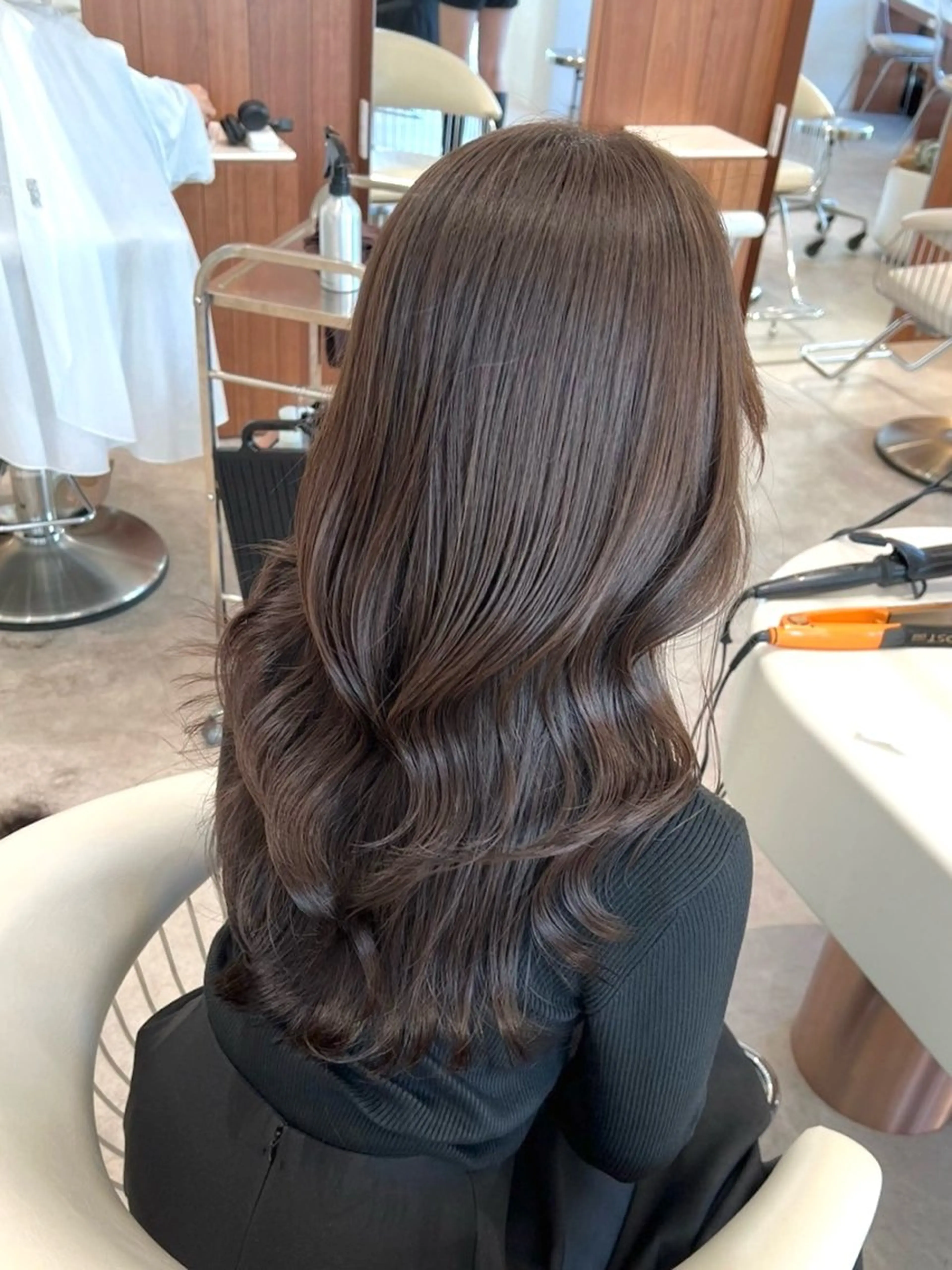 セミロング カラー ブラウンカラー レイヤーカット カット ヘアカラー トリートメント 透明感レイヤーカット サッタタカノリのヘアスタイル