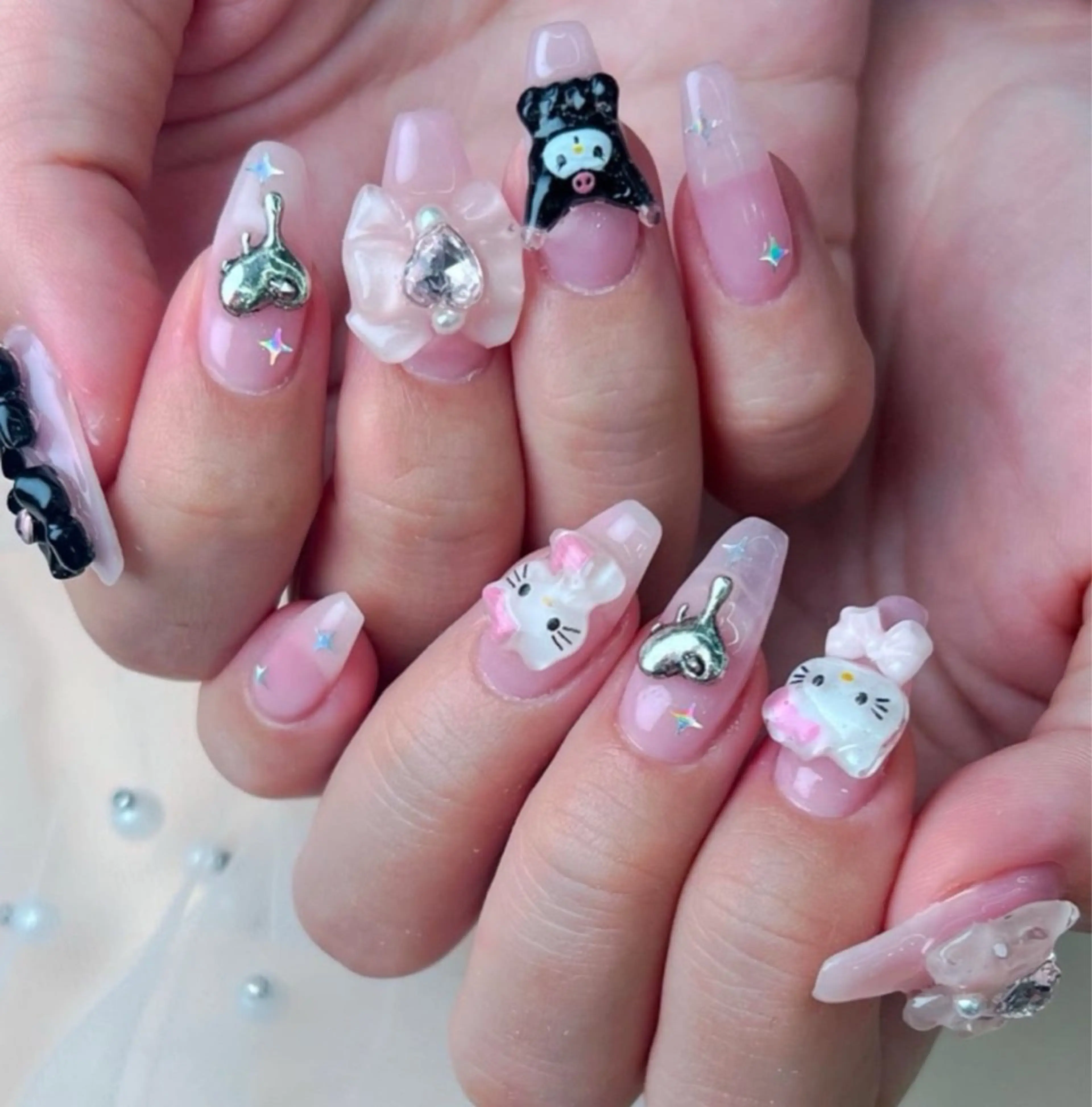 ネイル フレンチネイル キラキラネイル マグネットネイル ミラーネイル ニュアンスネイル ハンドネイル Lyn TA Nailのネイルデザイン