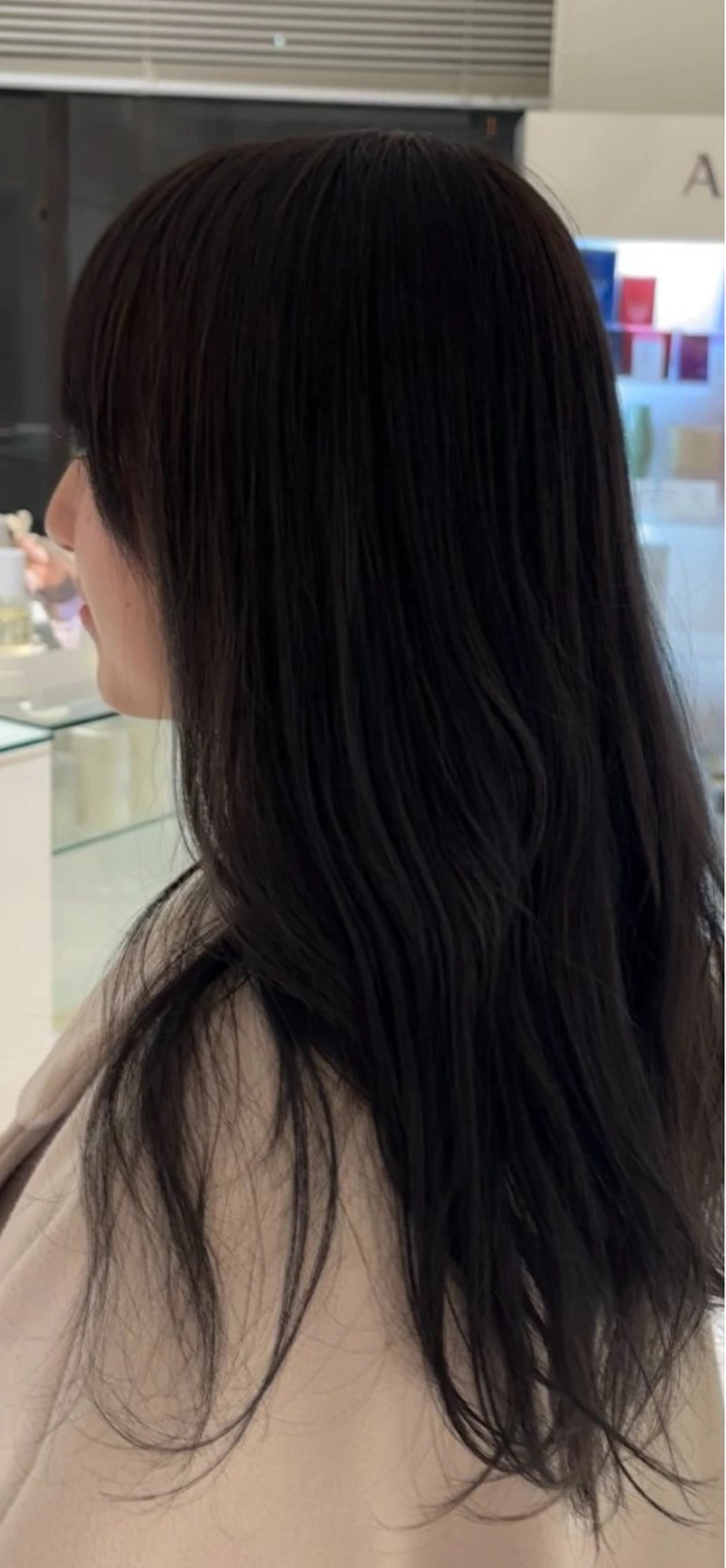 ロング カラー 透明感カラー ネイビーカラー ヘアカラー ナチュラルカラー🎨 /YUJIのヘアスタイル