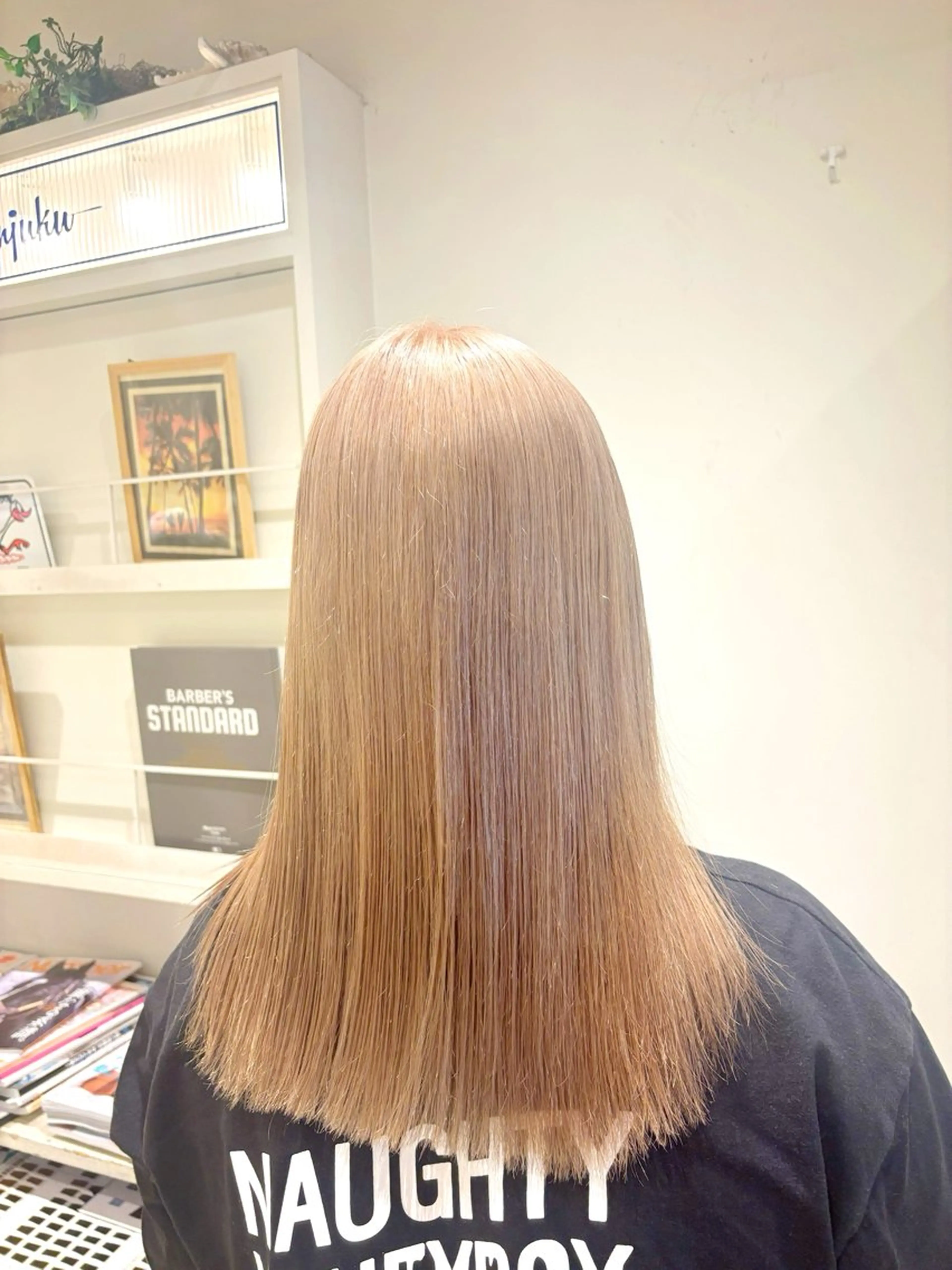 セミロング カラー ヘアアレンジ カット ヘアカラー トリートメント 新井 彩斗EIGHT新宿のヘアスタイル