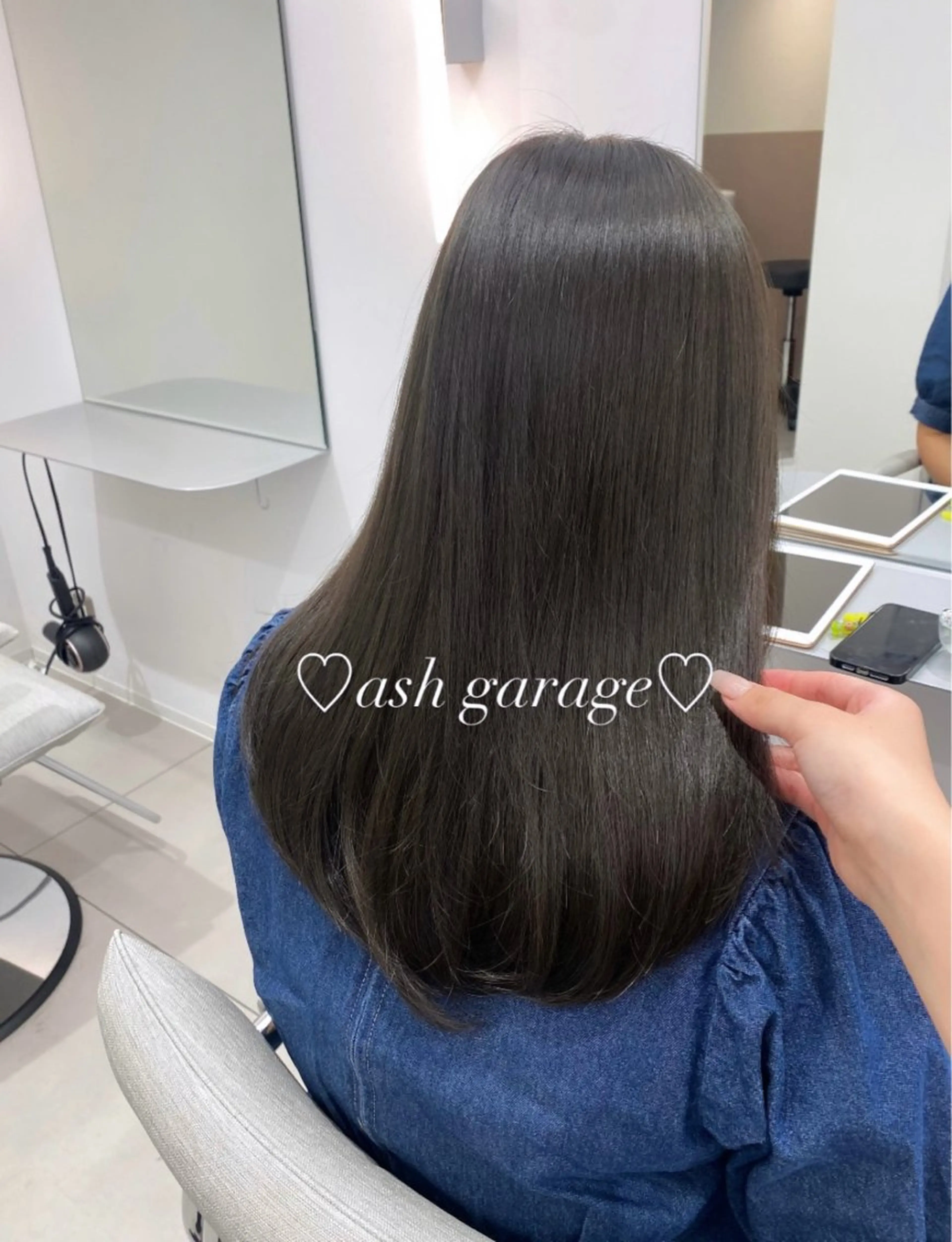 セミロング 透明感color♡ Ibukiのヘアスタイル