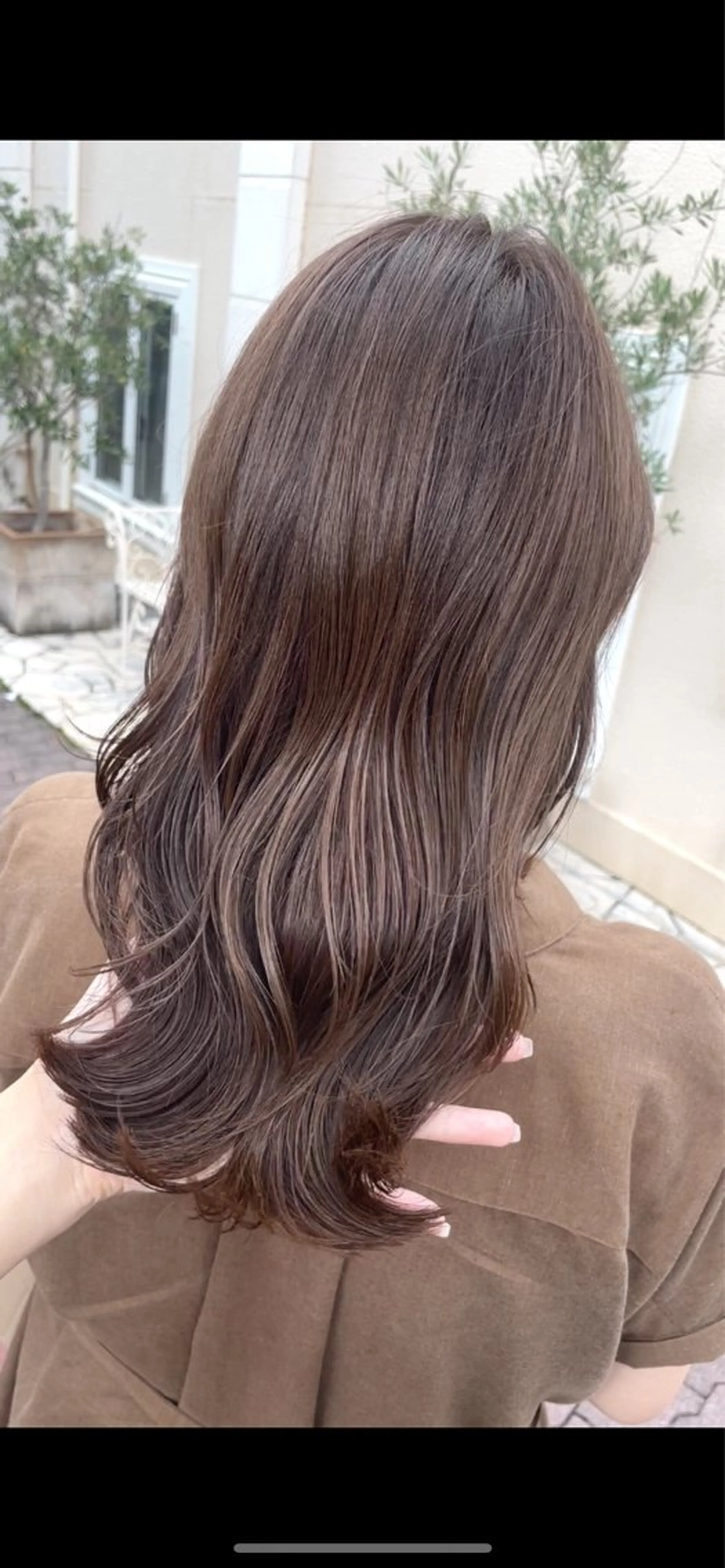 ミディアム カラー ベージュカラー ブリーチ ブラウンカラー ブリーチなしカラー くびれヘア カット ヘアカラー トリートメント BEBE所属・ブリーチなし 透明感カラーKANAのヘアスタイル