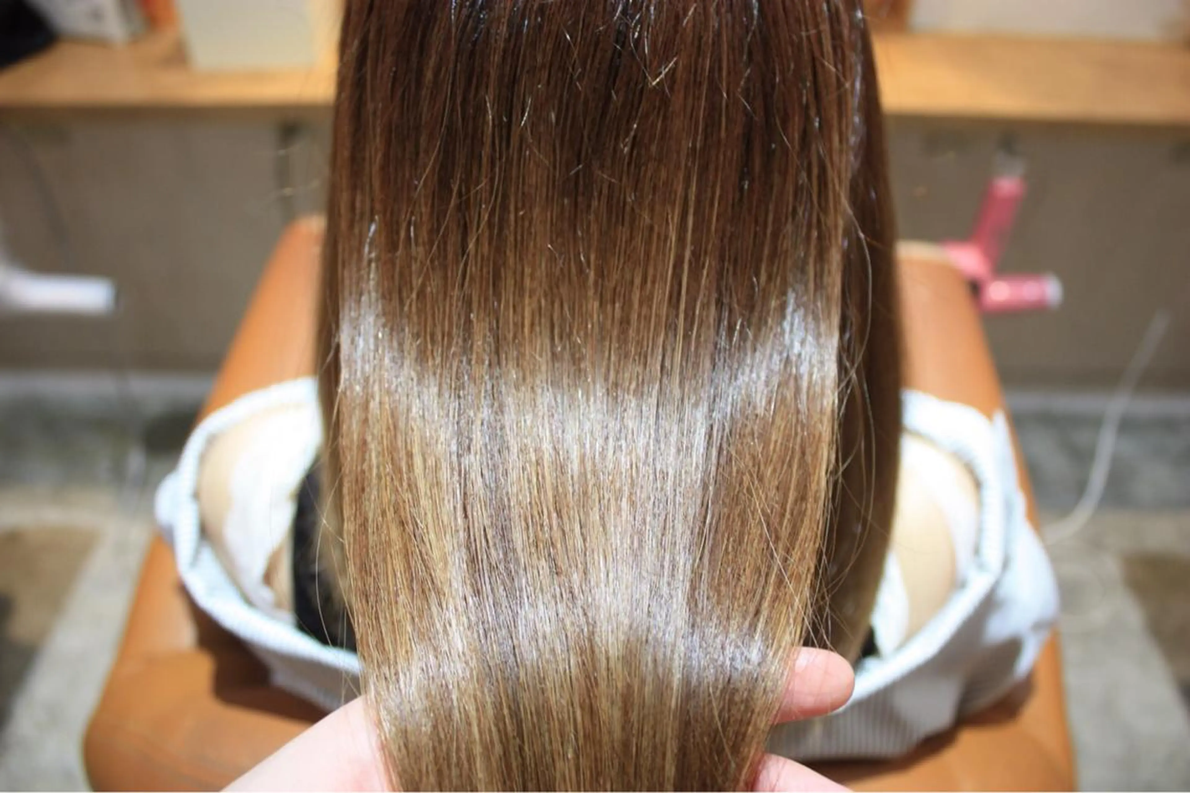 セミロング カラー 髪質改善×矯正🫧 韓国ヘアasamiのヘアスタイル