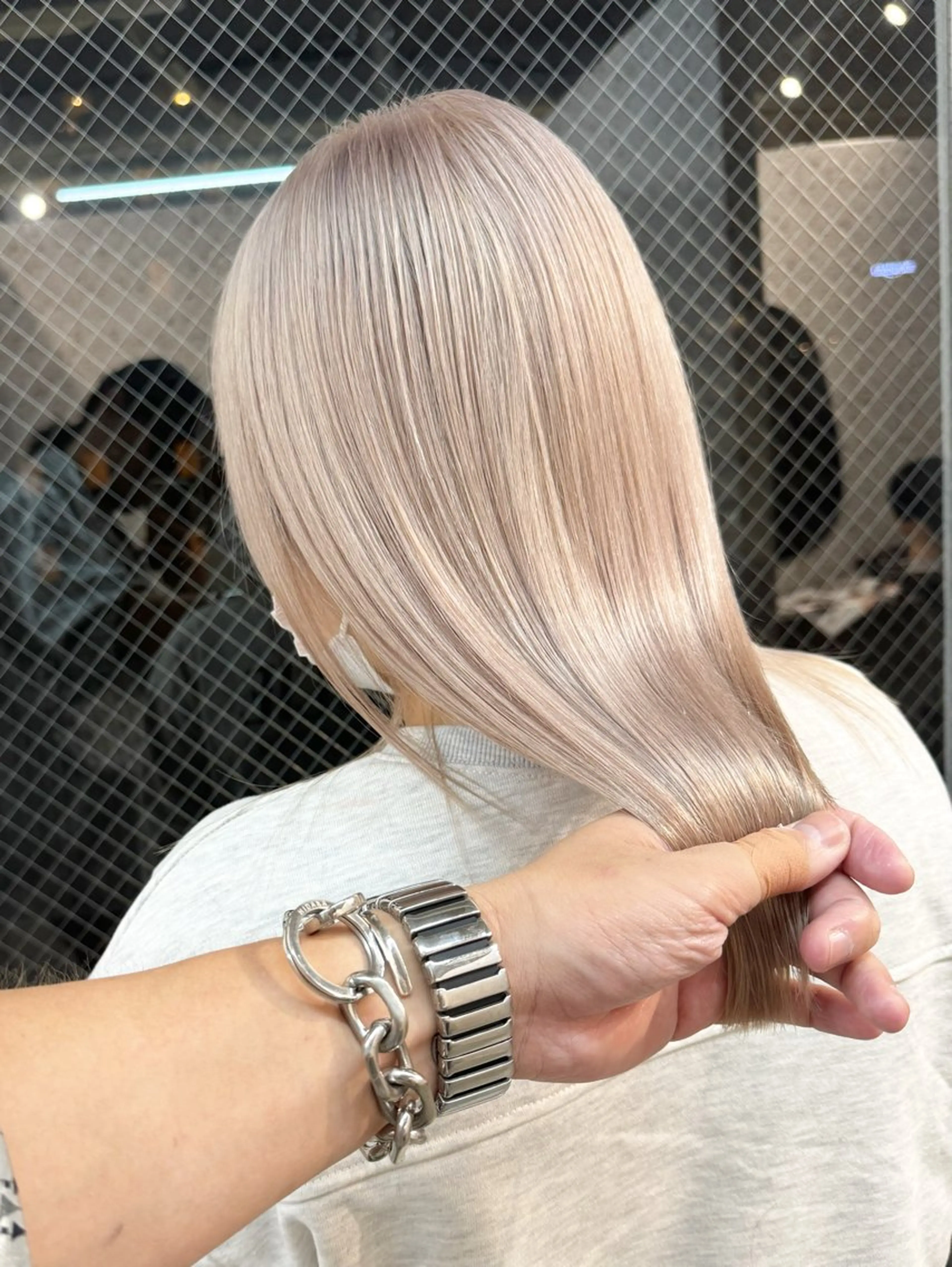 セミロング カラー セミロングパーマ ブリーチ ケアブリーチ ダブルカラー ハイライトカラー ヘアカラー トリートメント lani 天神大名/ブリーチのヘアスタイル