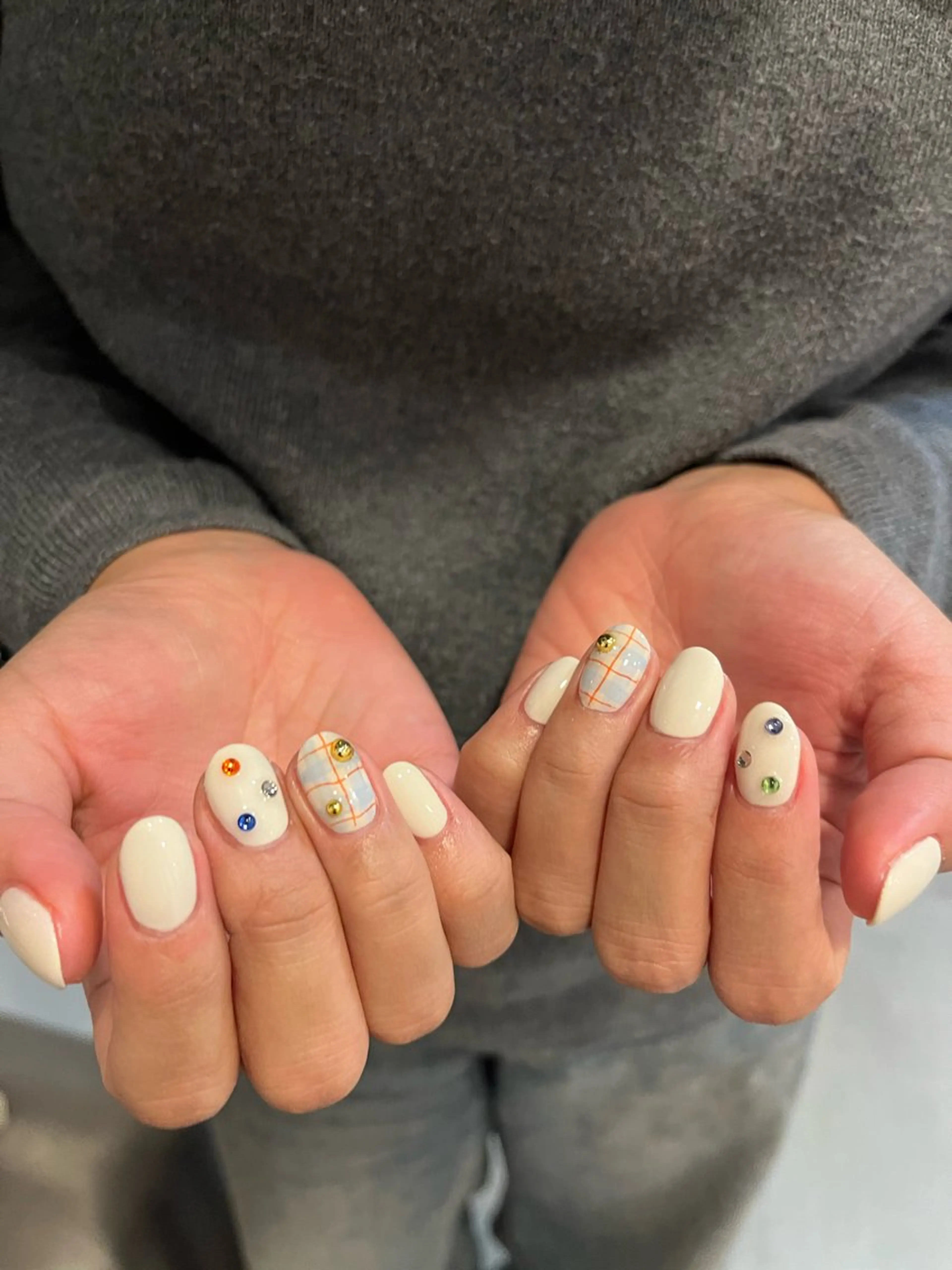 ネイル ハンドネイル +vico 堀江店所属・中西 春那のネイルデザイン