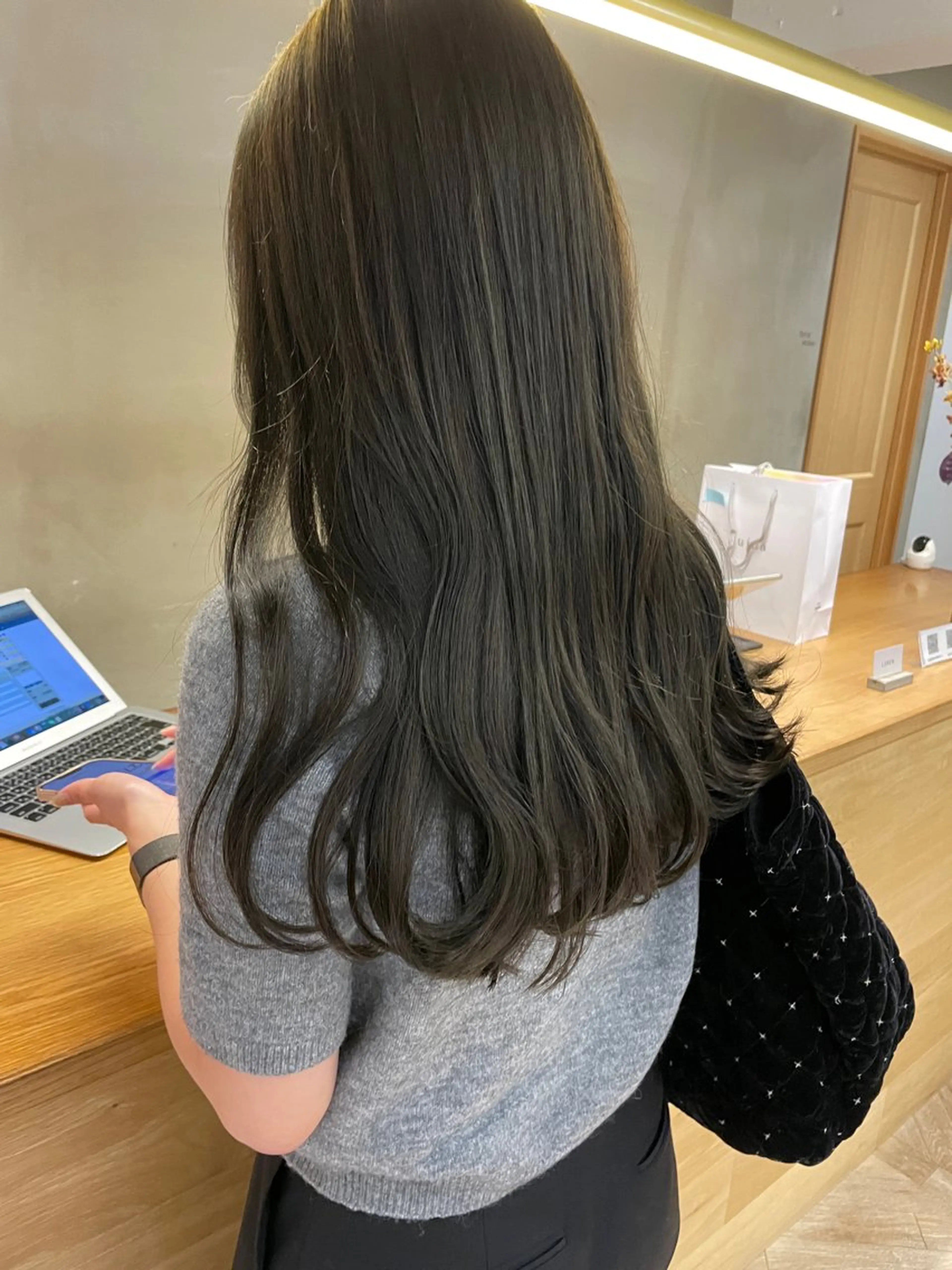 ロング 🤍LOREN エリコ🌈のヘアスタイル
