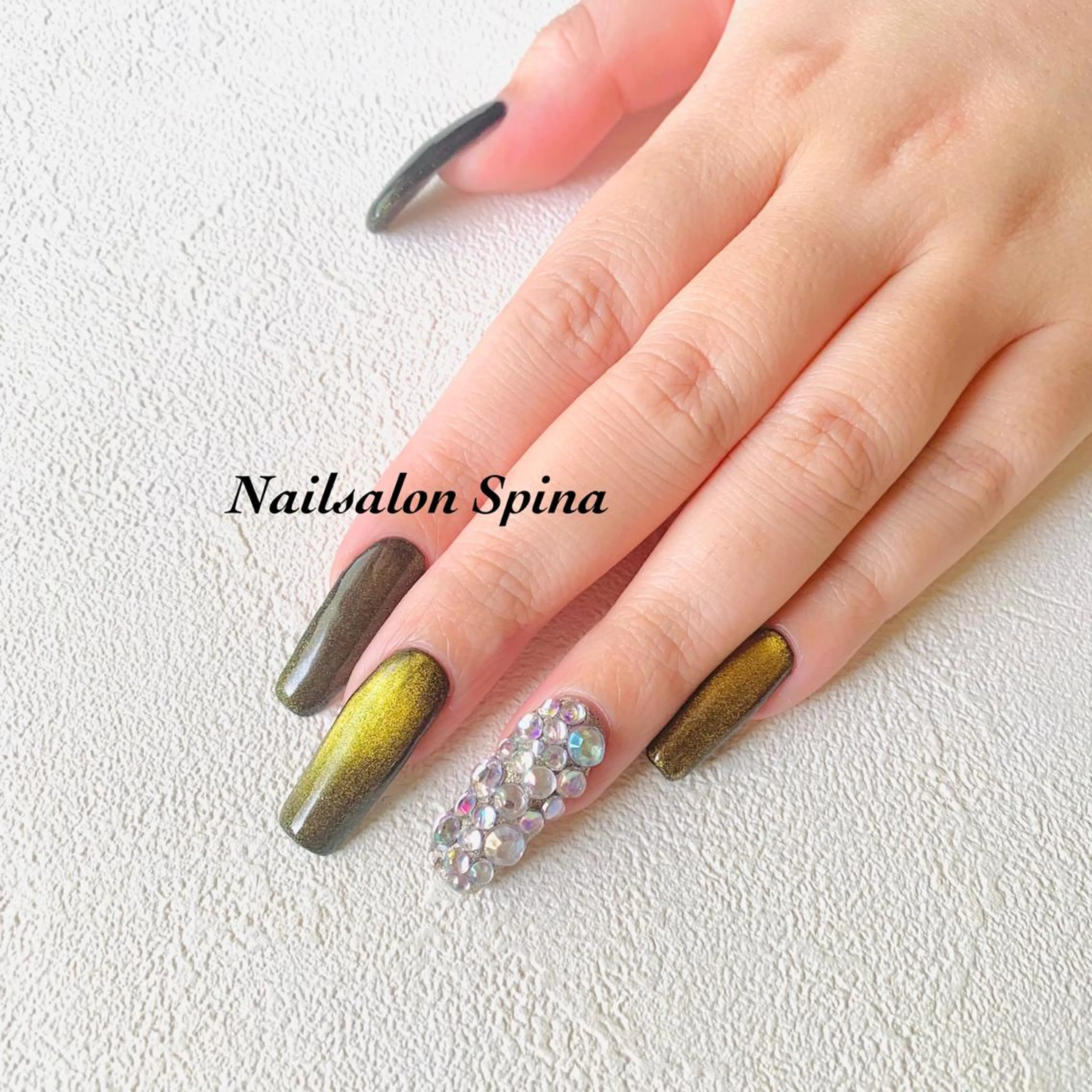 ネイル ジェルネイル マグネットネイル パラジェル ストーンネイル Nailsalon Spina 琴美のネイルデザイン