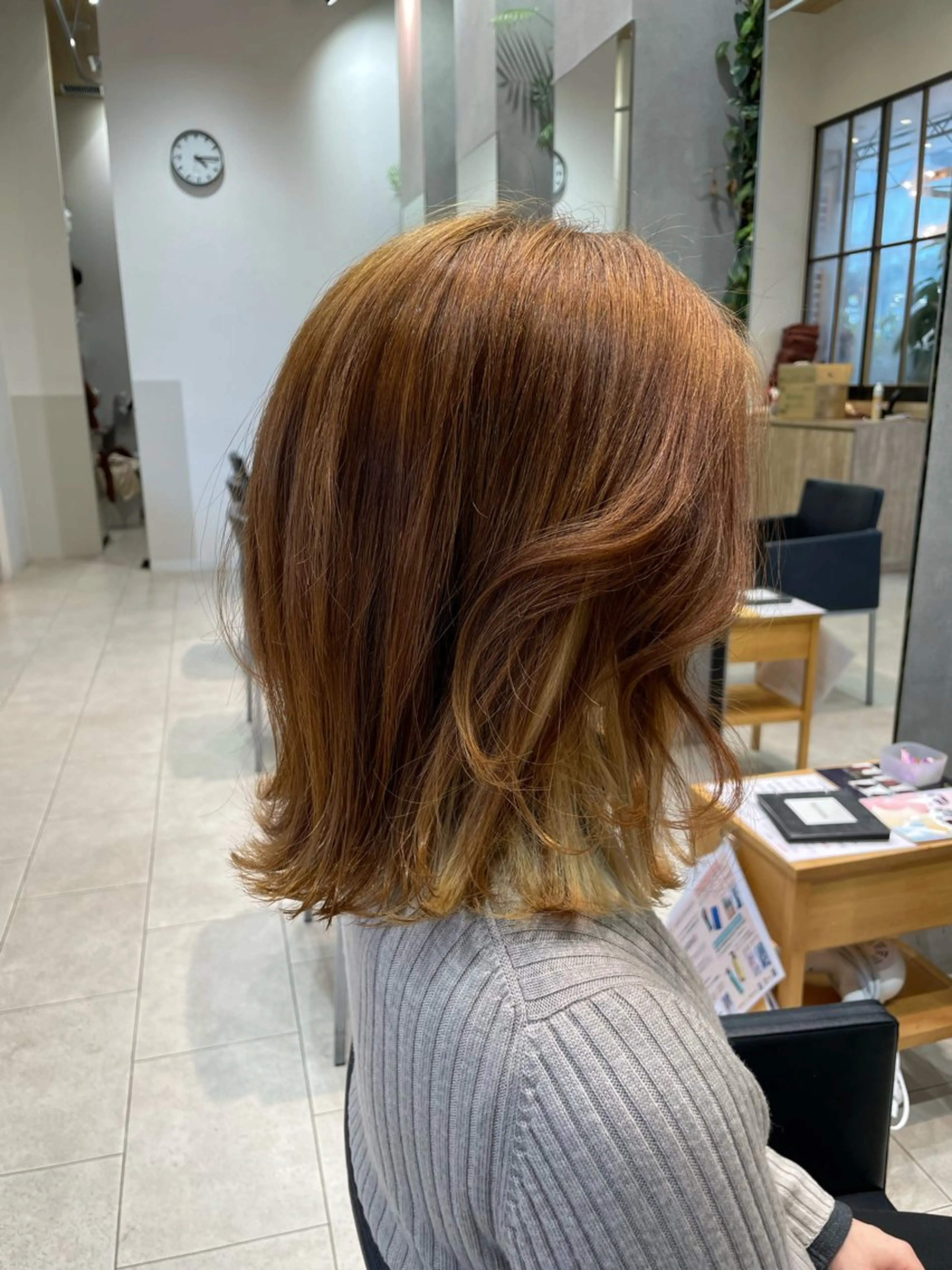 ミディアム カット lolonois森ノ宮所属・齊藤 百伽のヘアスタイル