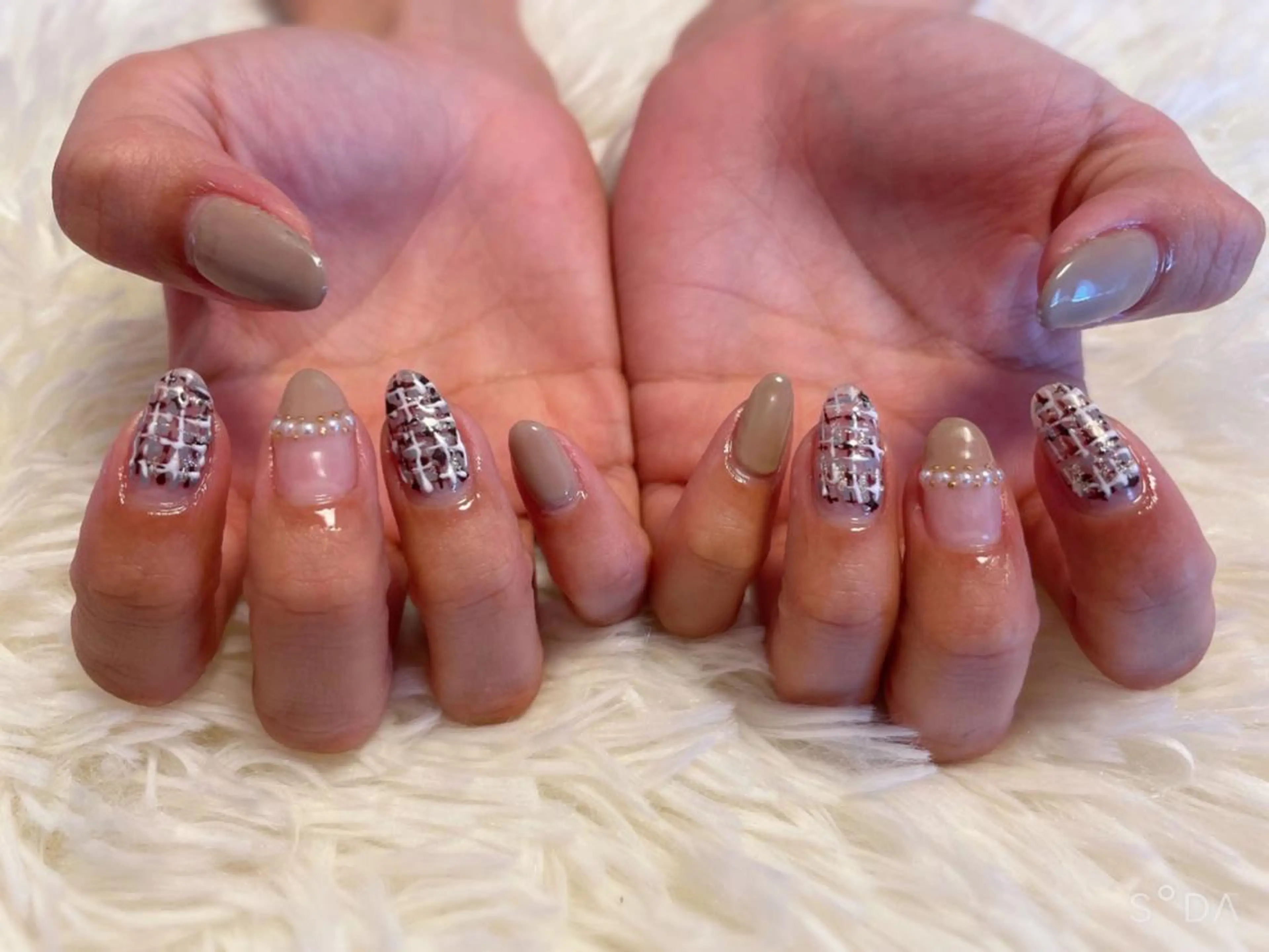ネイル ツイードネイル Nail salon Betty❤︎のネイルデザイン