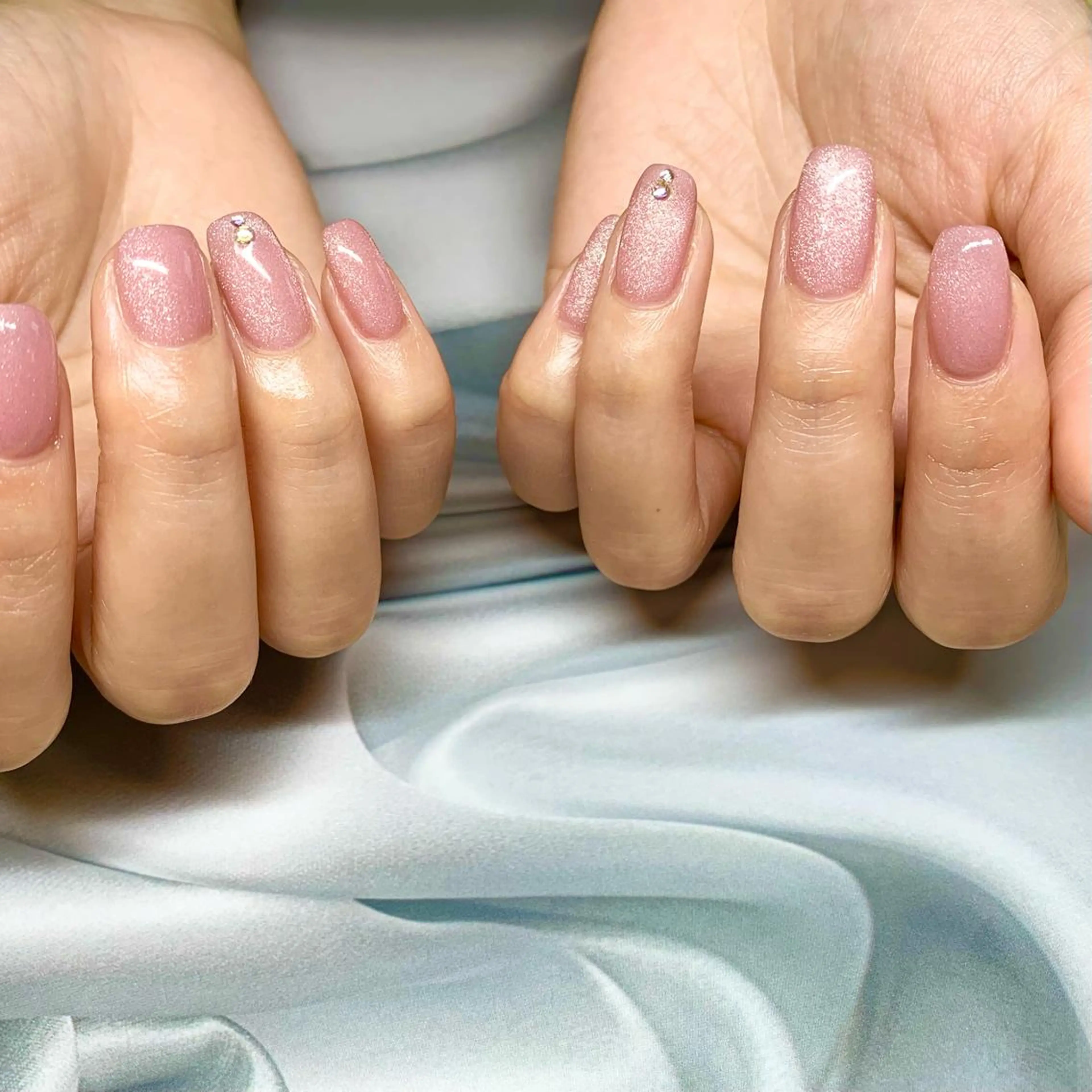 ネイル ハンドネイル ウシク ミユキのネイルデザイン