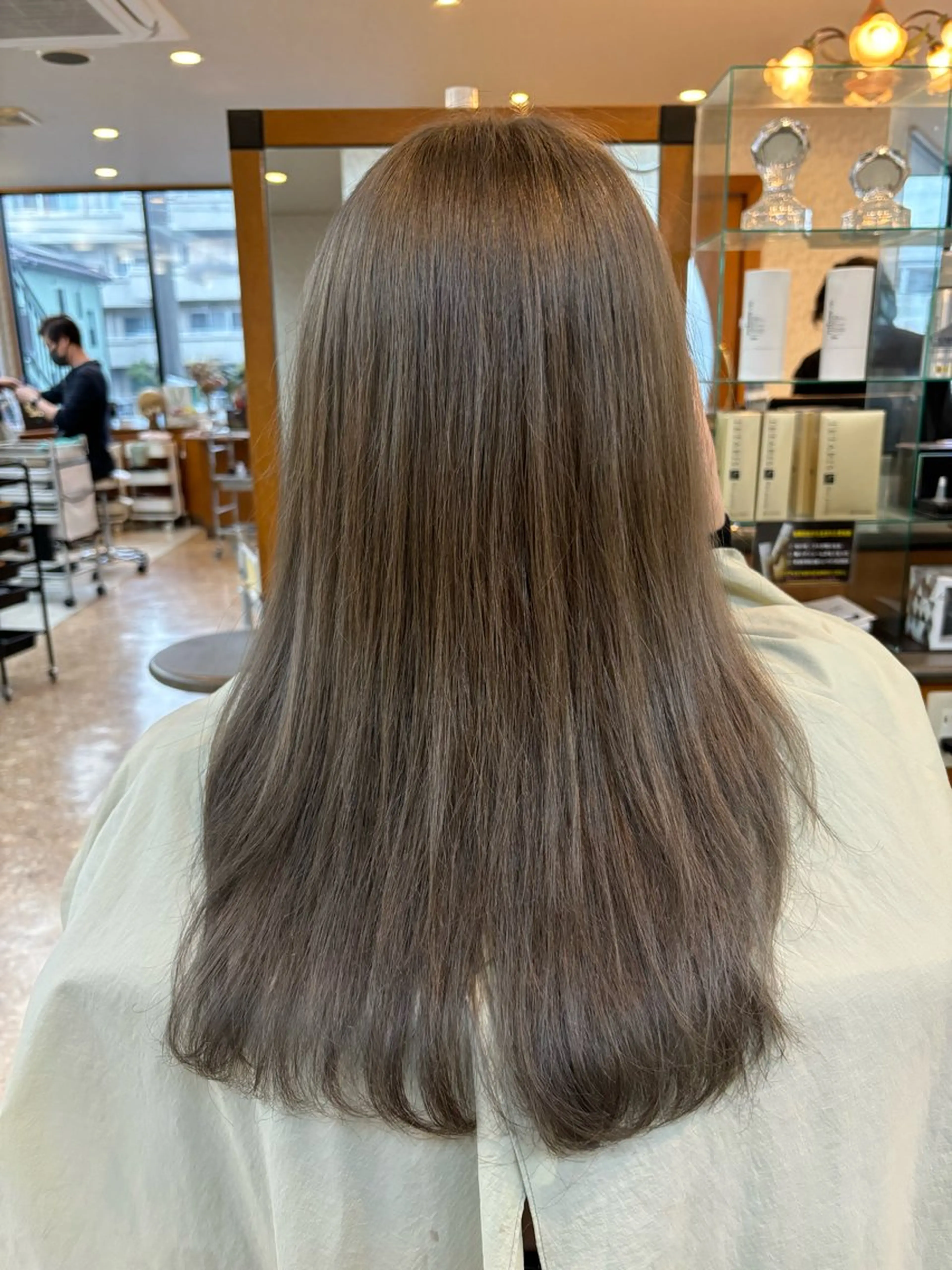 ロング カラー カット パーマ 亀山 来未のヘアスタイル