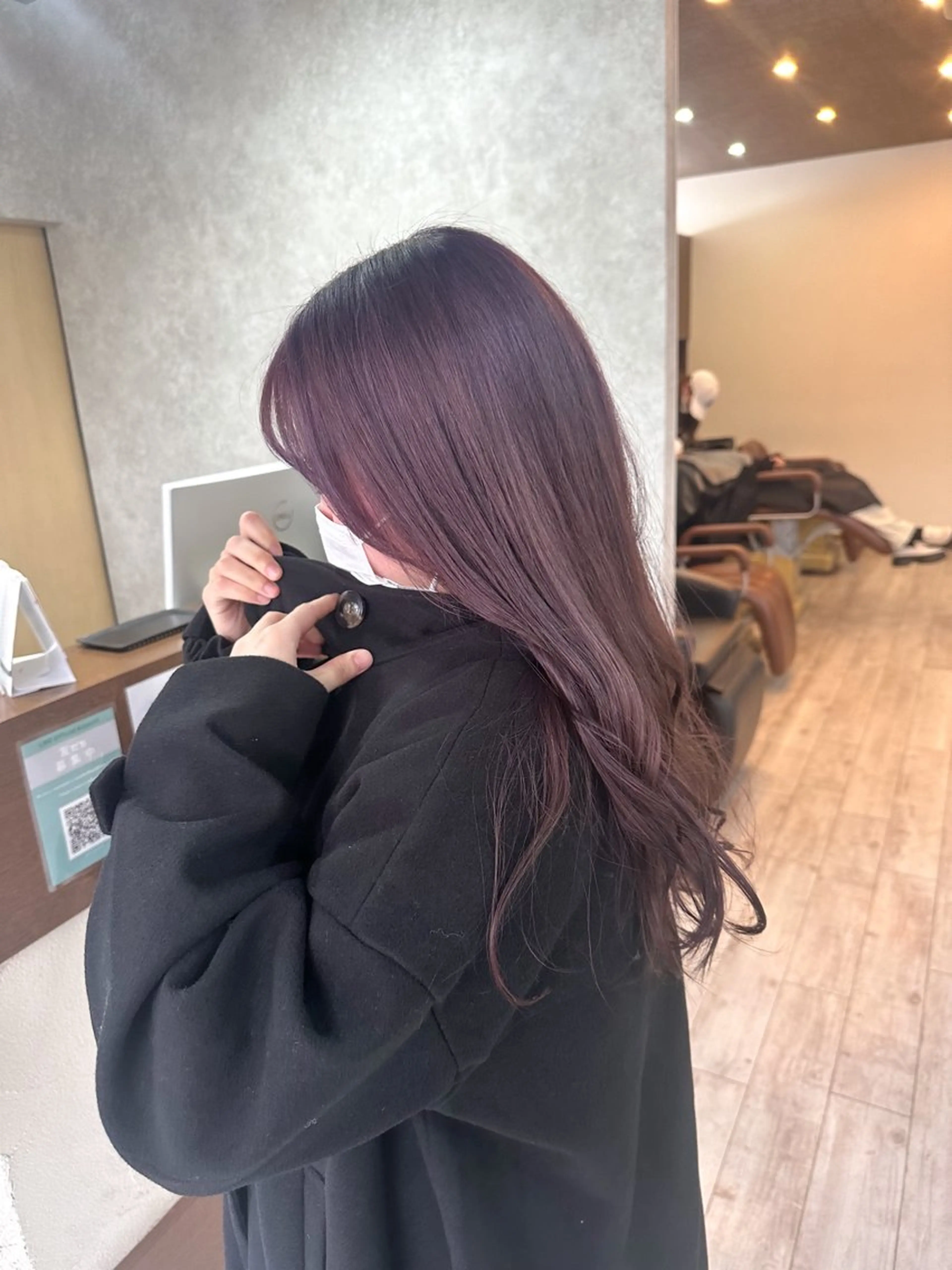 ロング カラー ブリーチ minim / miku 暖色カラーのヘアスタイル