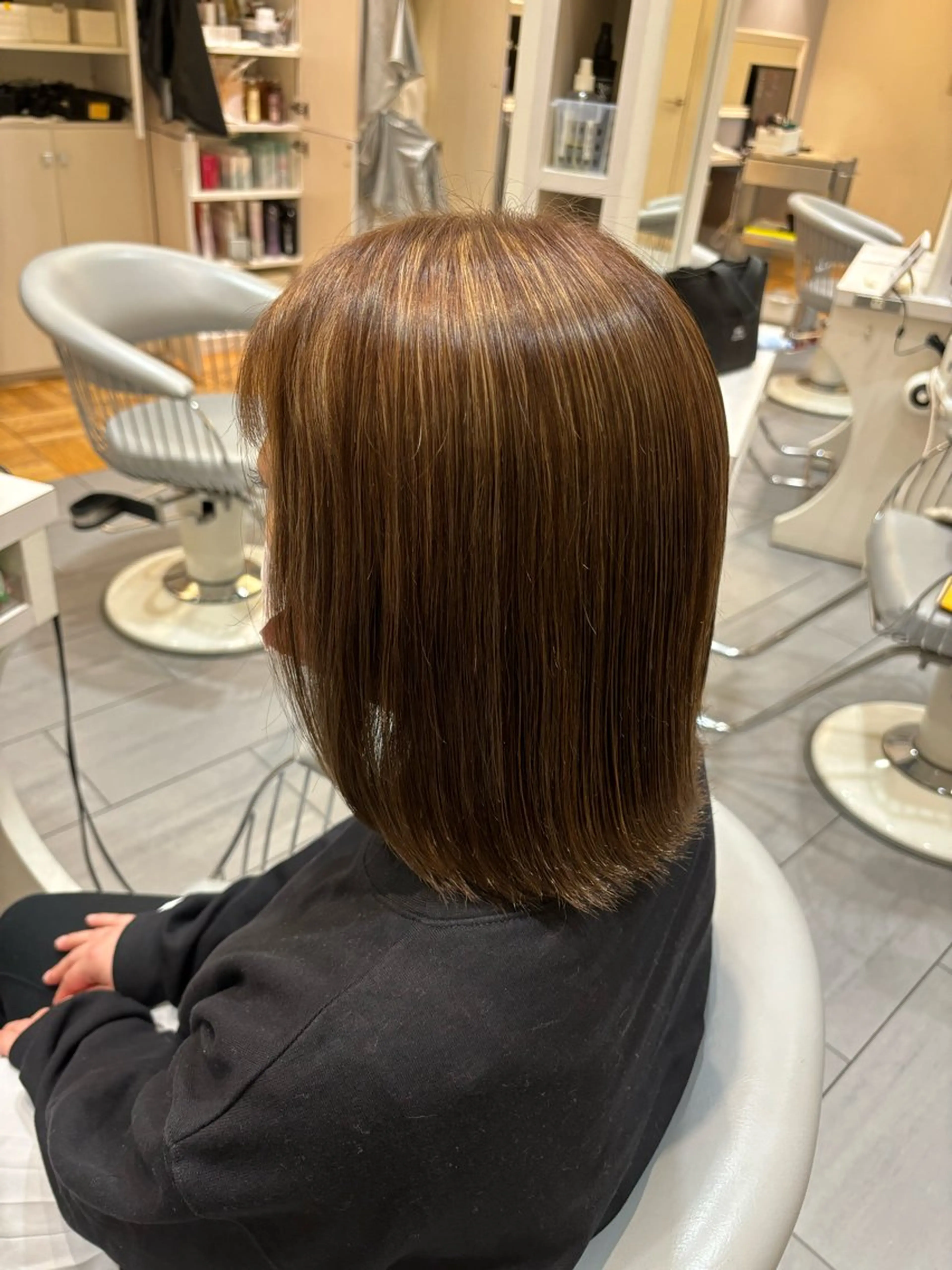 ミディアム ヘアカラー Hairs Gallery所属・透明感カラー✨南 津麦のヘアスタイル