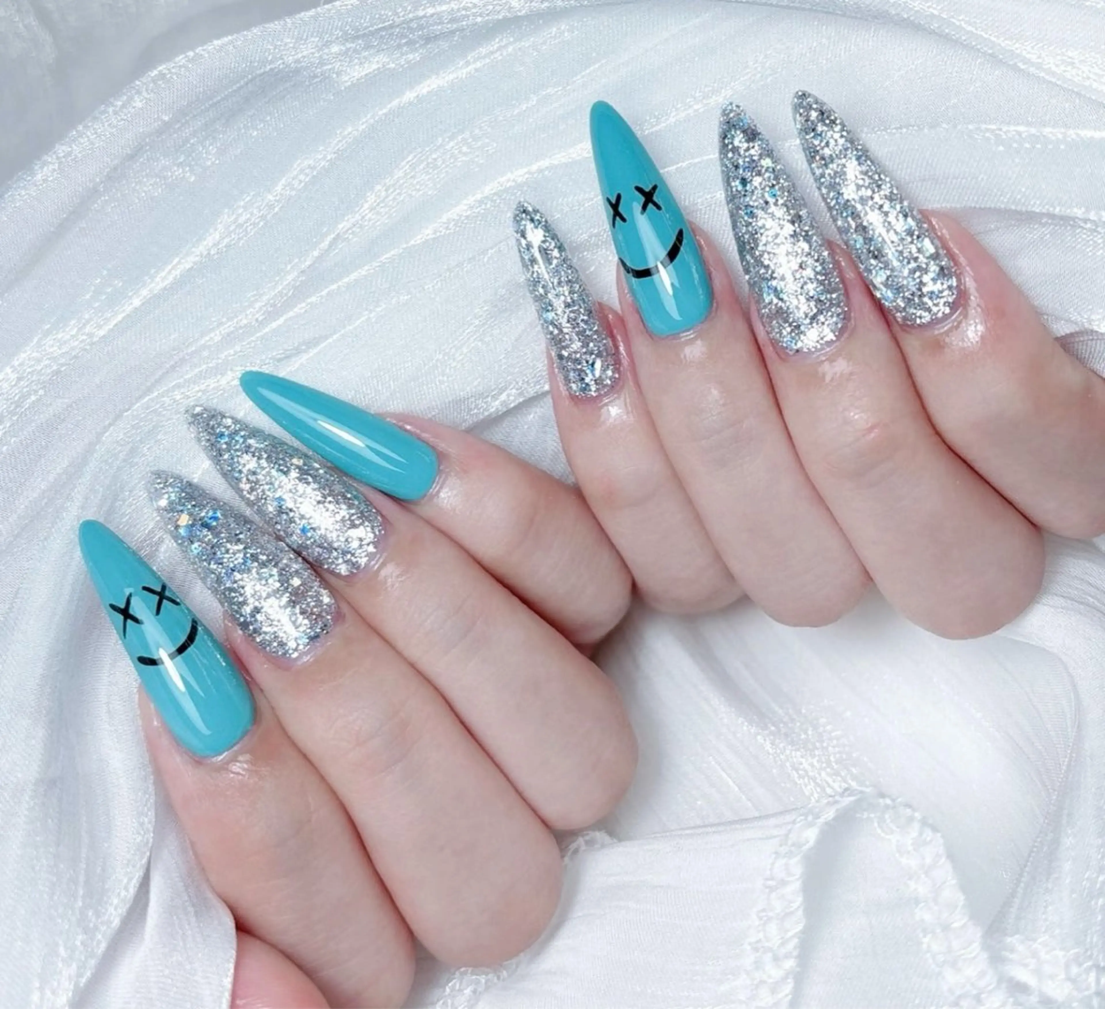 ネイル アートネイル フットネイル フレンチネイル ジェルネイル ガラスフレンチ ハンドネイル Mimo beau ty   salonのネイルデザイン